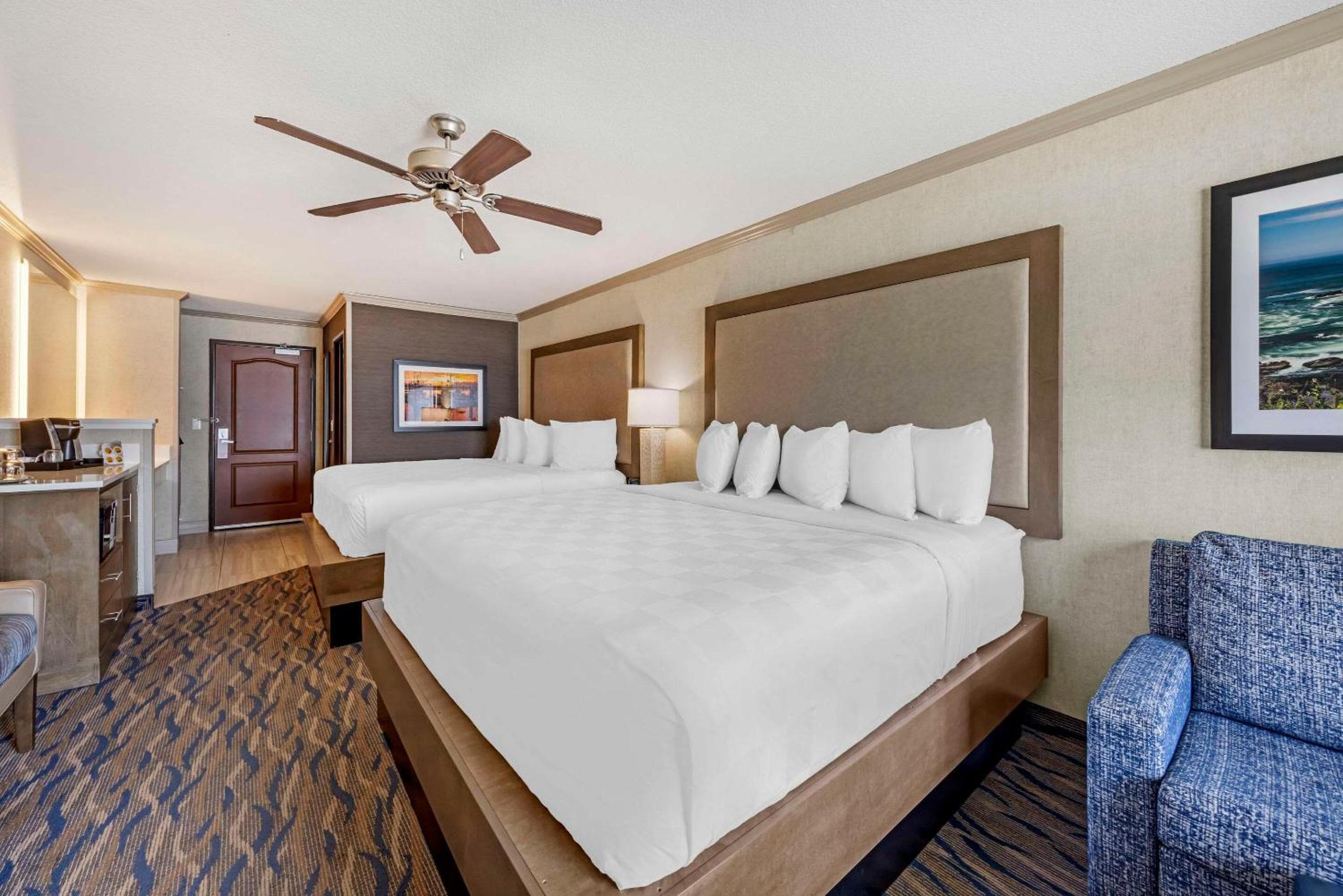 Elizabeth Oceanfront Suites, an Ascend Collection Hotel