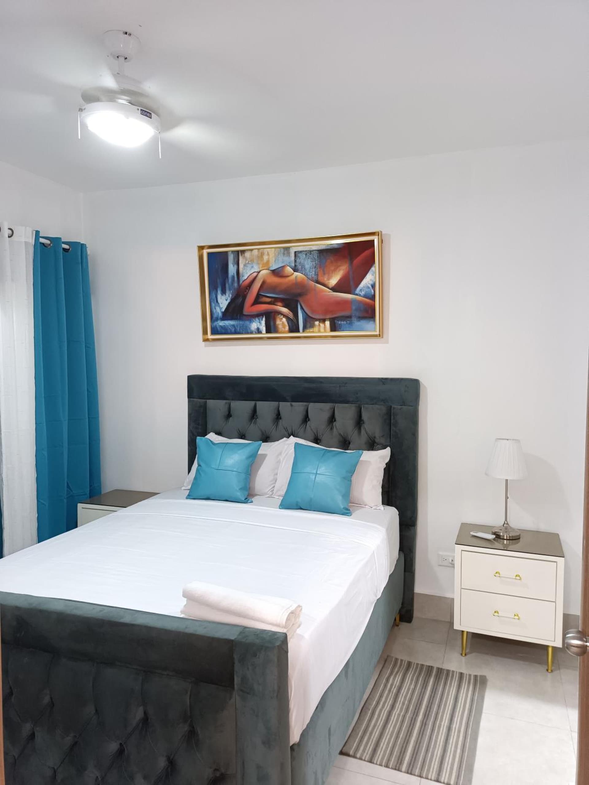 Boca del Mar III, apartamento 411