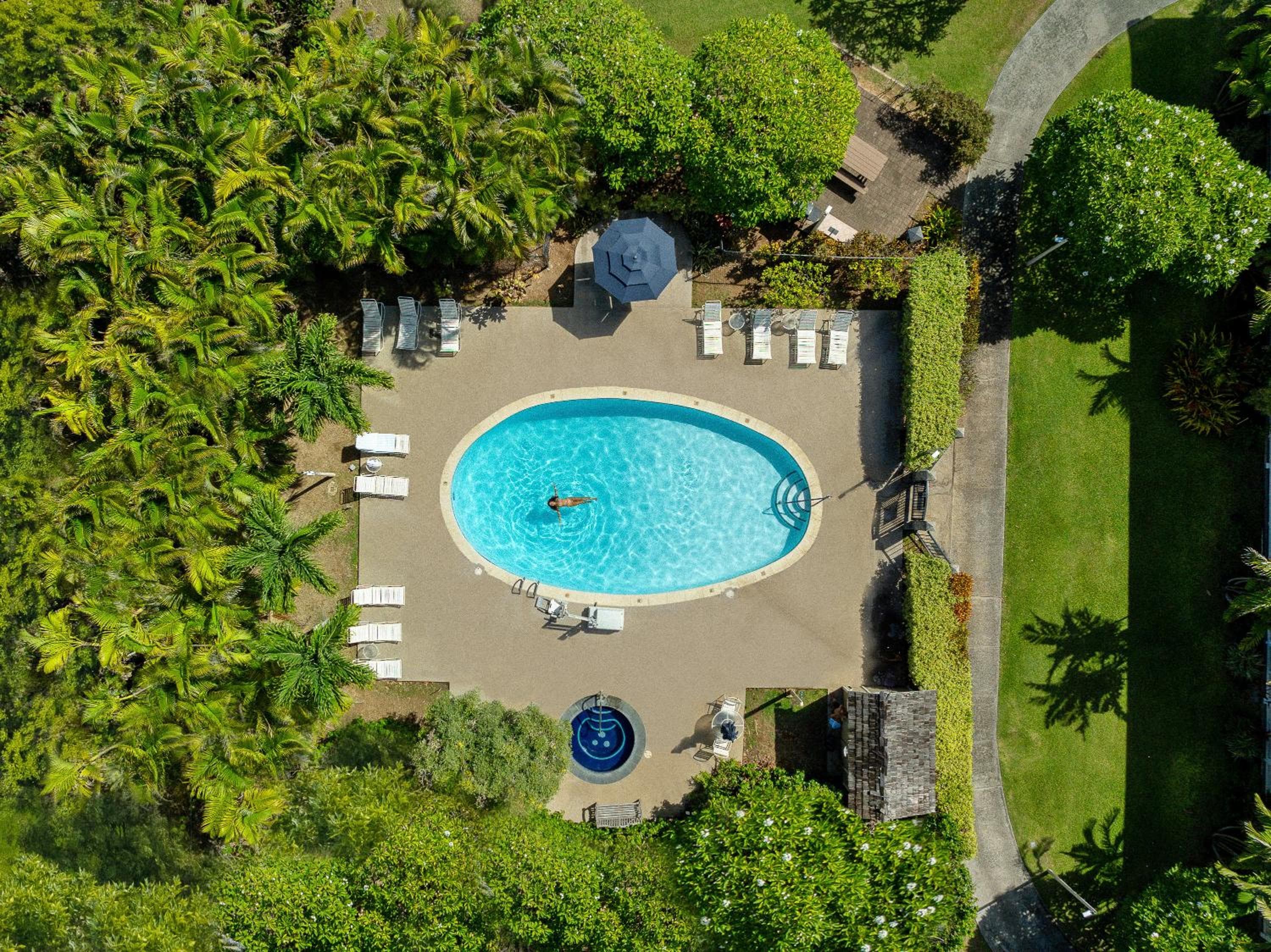 Plantation Hale Suites