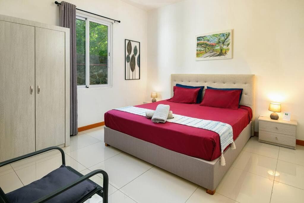 Villa COIN DE MIRE, 4 chambres avec piscine privée à Bain Boeuf