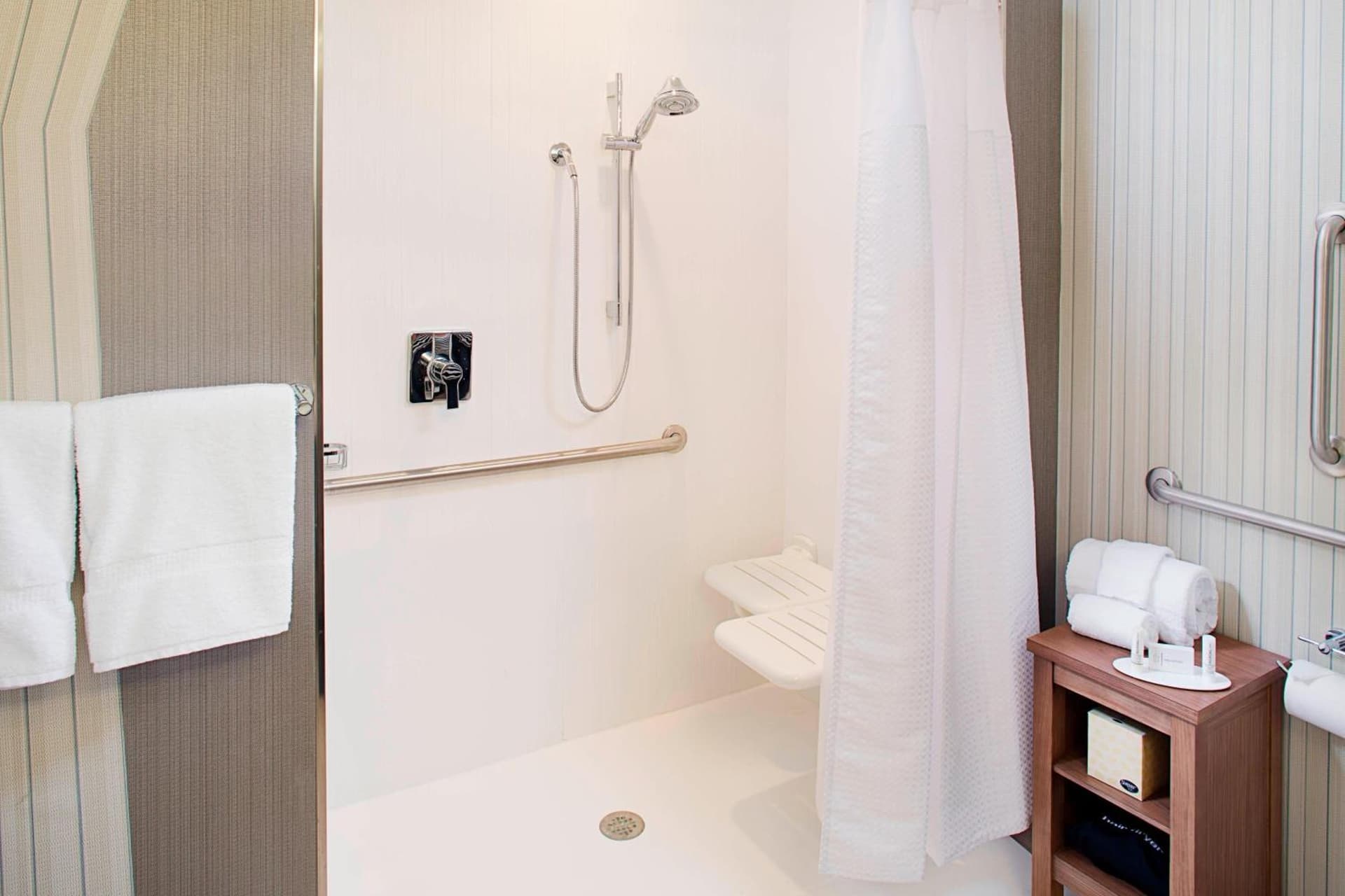 Courtyard by Marriott Dallas Carrollton and Carrollton Conference Center