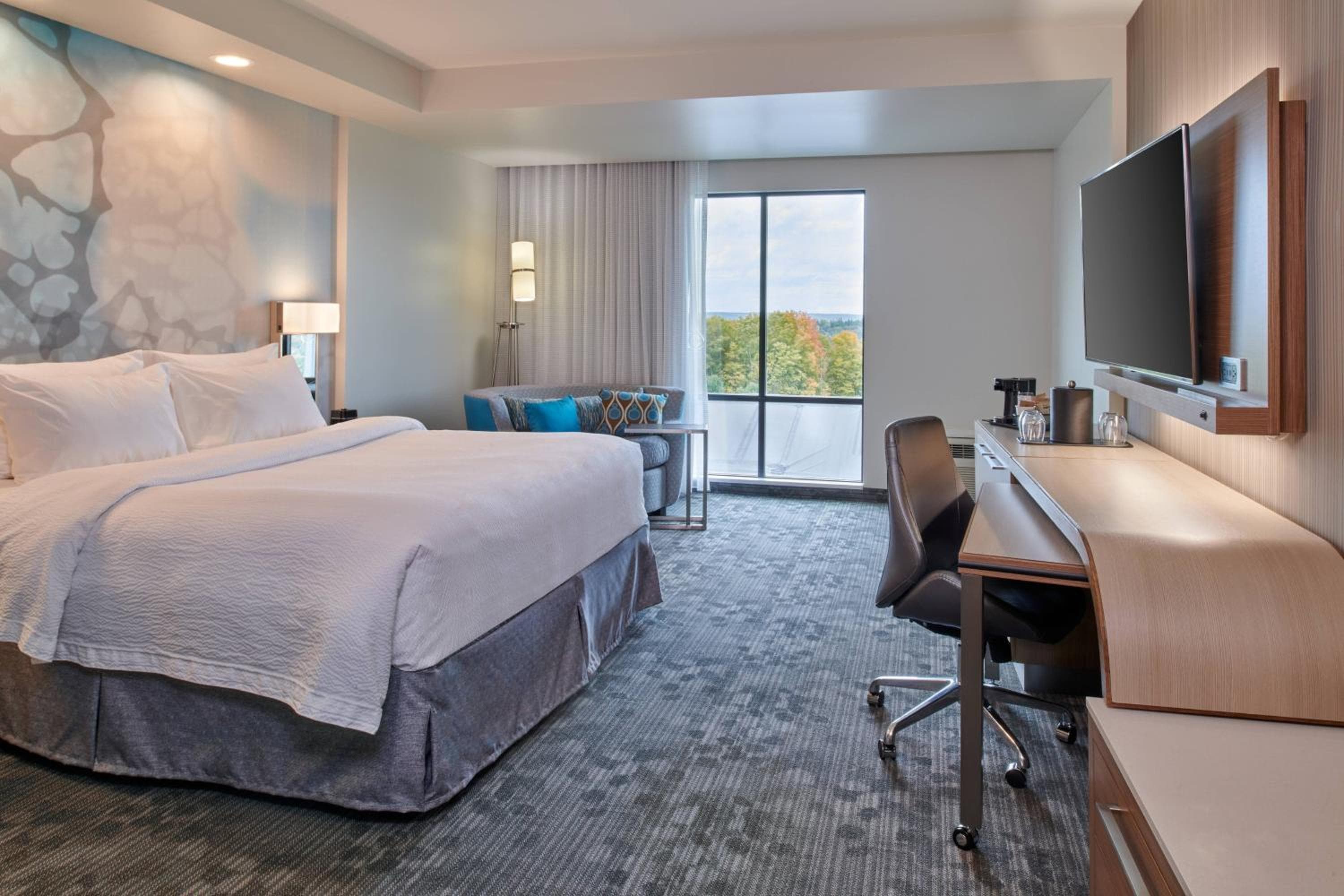 Courtyard by Marriott Petoskey at Victories Square