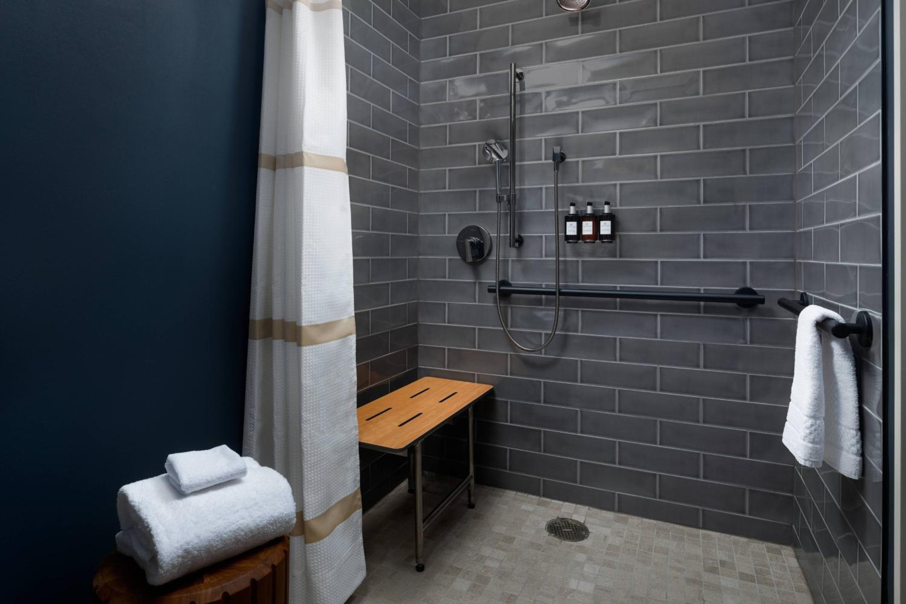 Hotel Distil, Autograph Collection