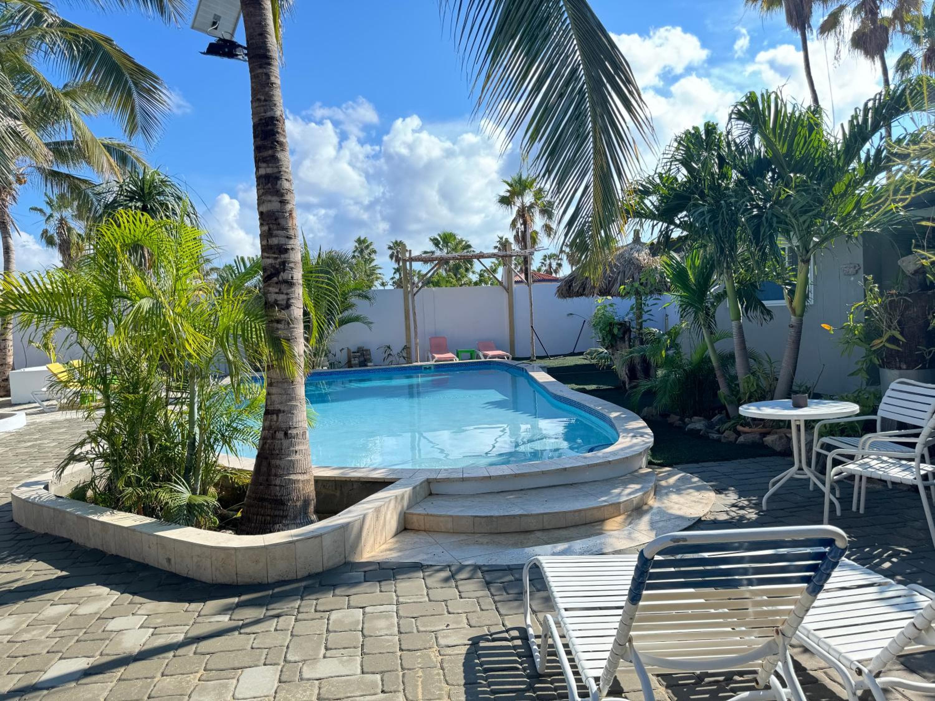 Casalina Garden 2 blocks to Palm Beach & Kitesurfing school