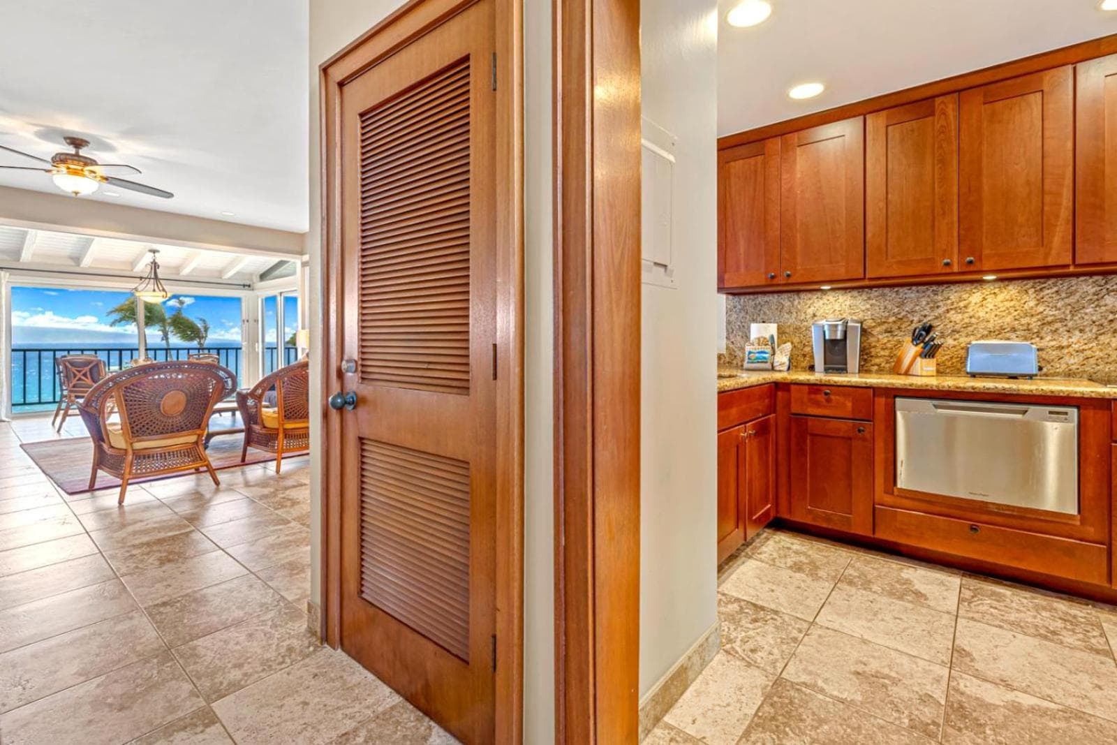 KBM Resorts: Kapalua Bay Villa KBV-15B3 Sweeping Ocean Views Includes Rental Car