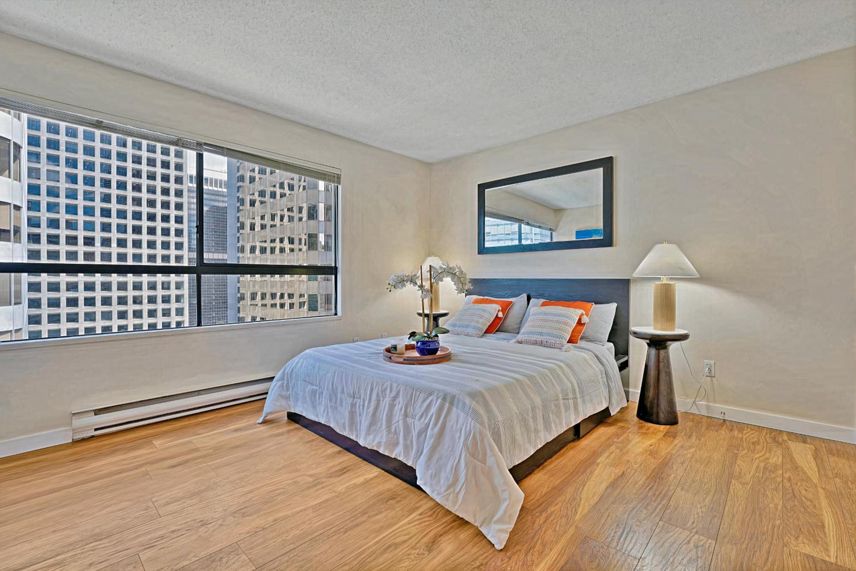 Perfectly Located 2 Bedroom Apartment with Urban Convenience