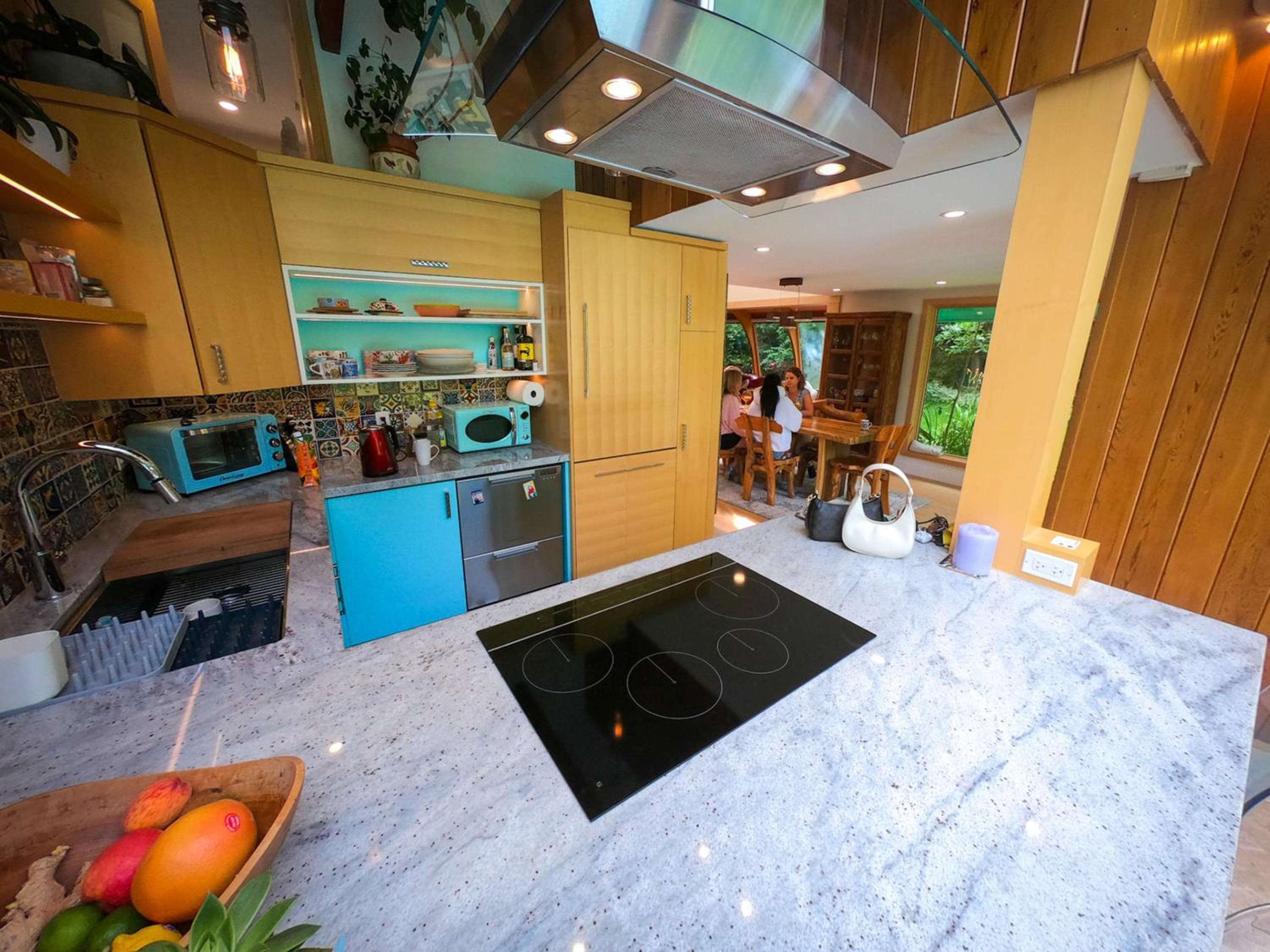Riverside Retreat with Sauna & Hot Tub in Elora