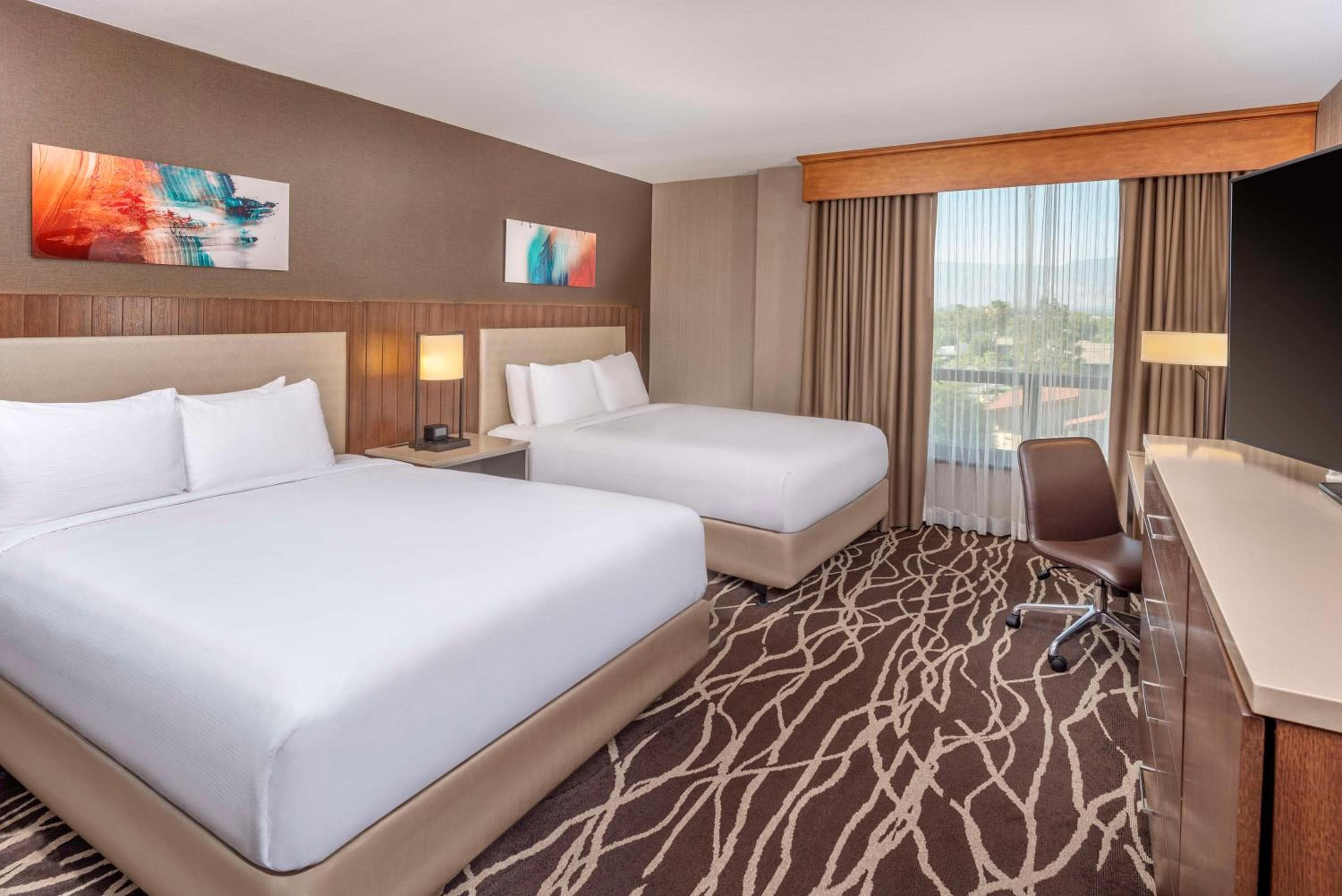 DoubleTree by Hilton San Bernardino