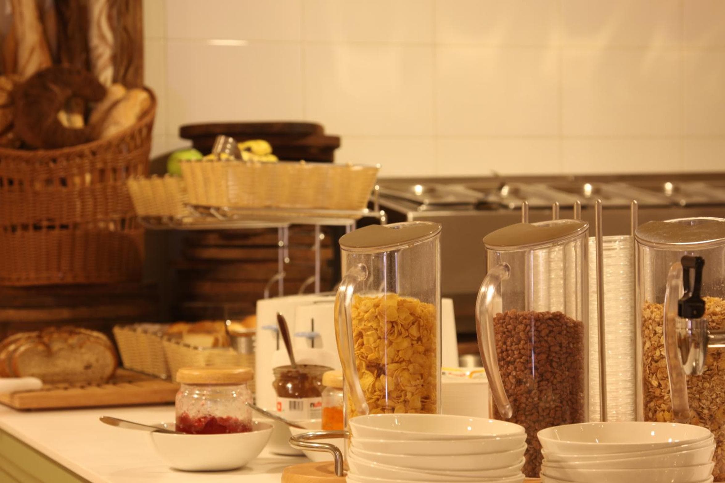 Bloom Hotel - Karol Bagh