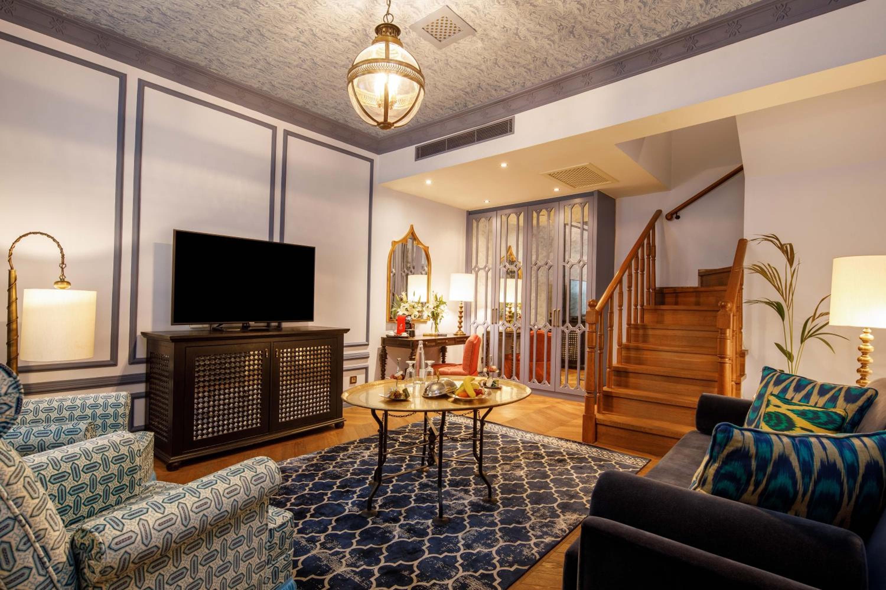 Hagia Sofia Mansions Istanbul, Curio Collection by Hilton