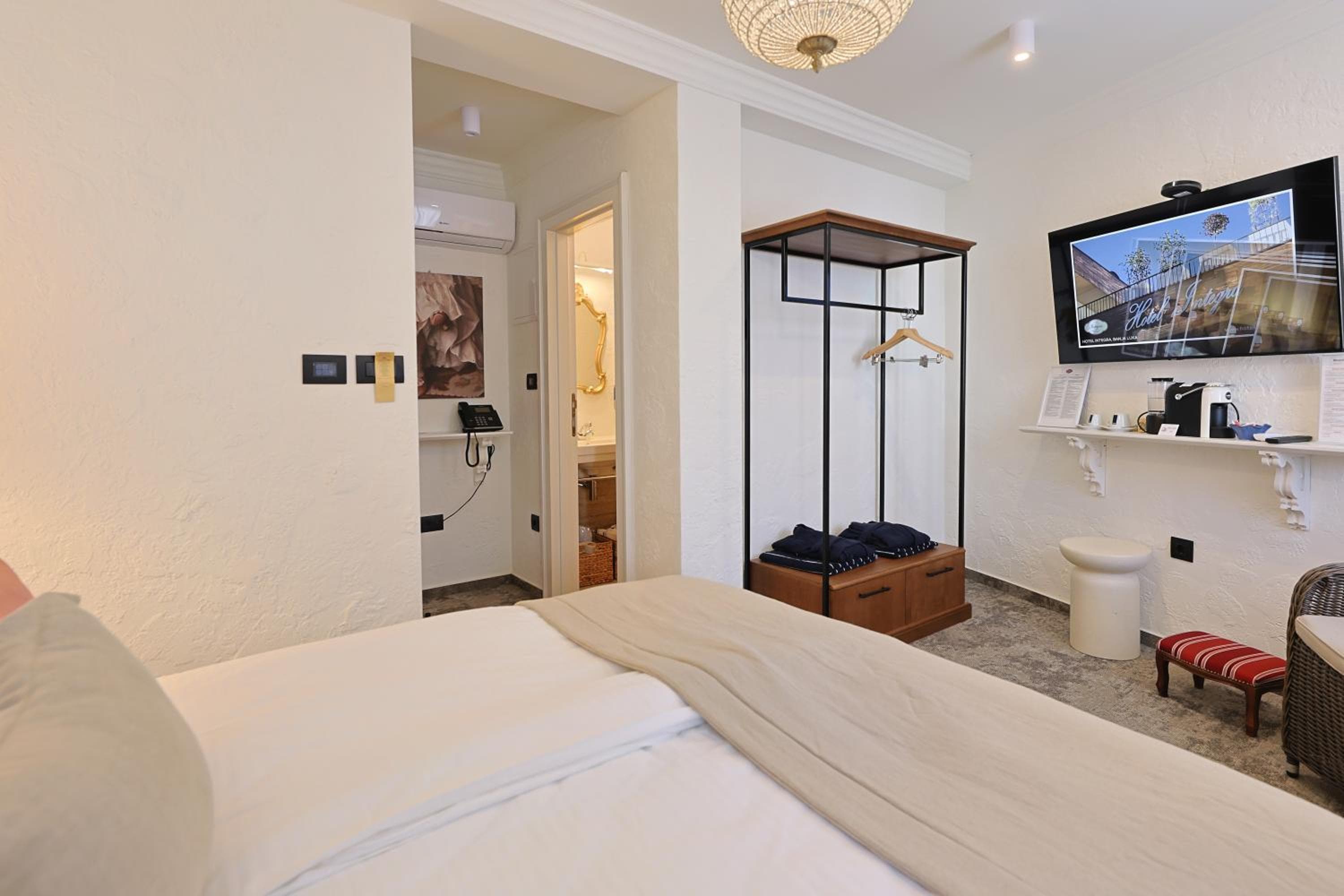 Integra Hotel