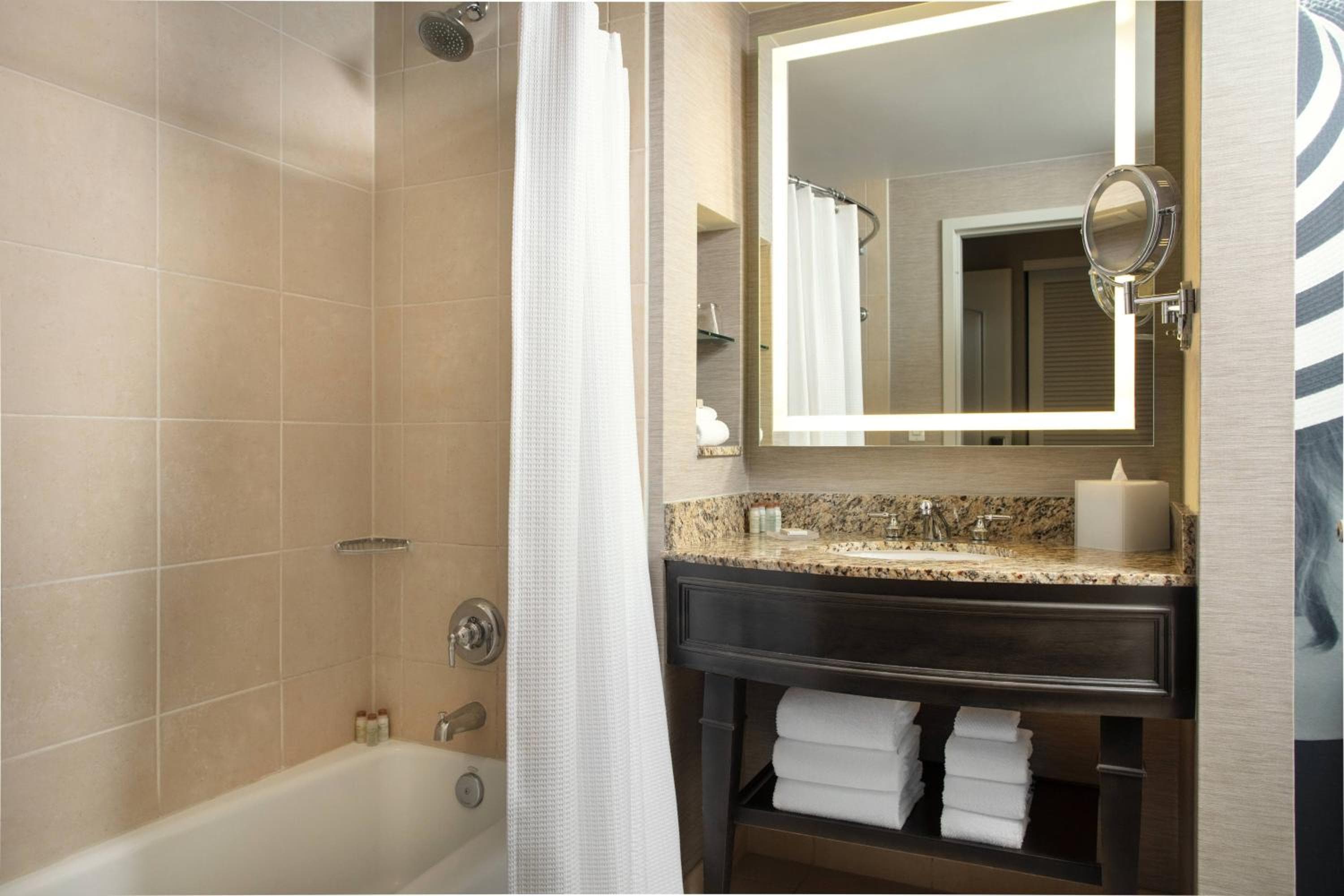 Renaissance Tampa International Plaza Hotel