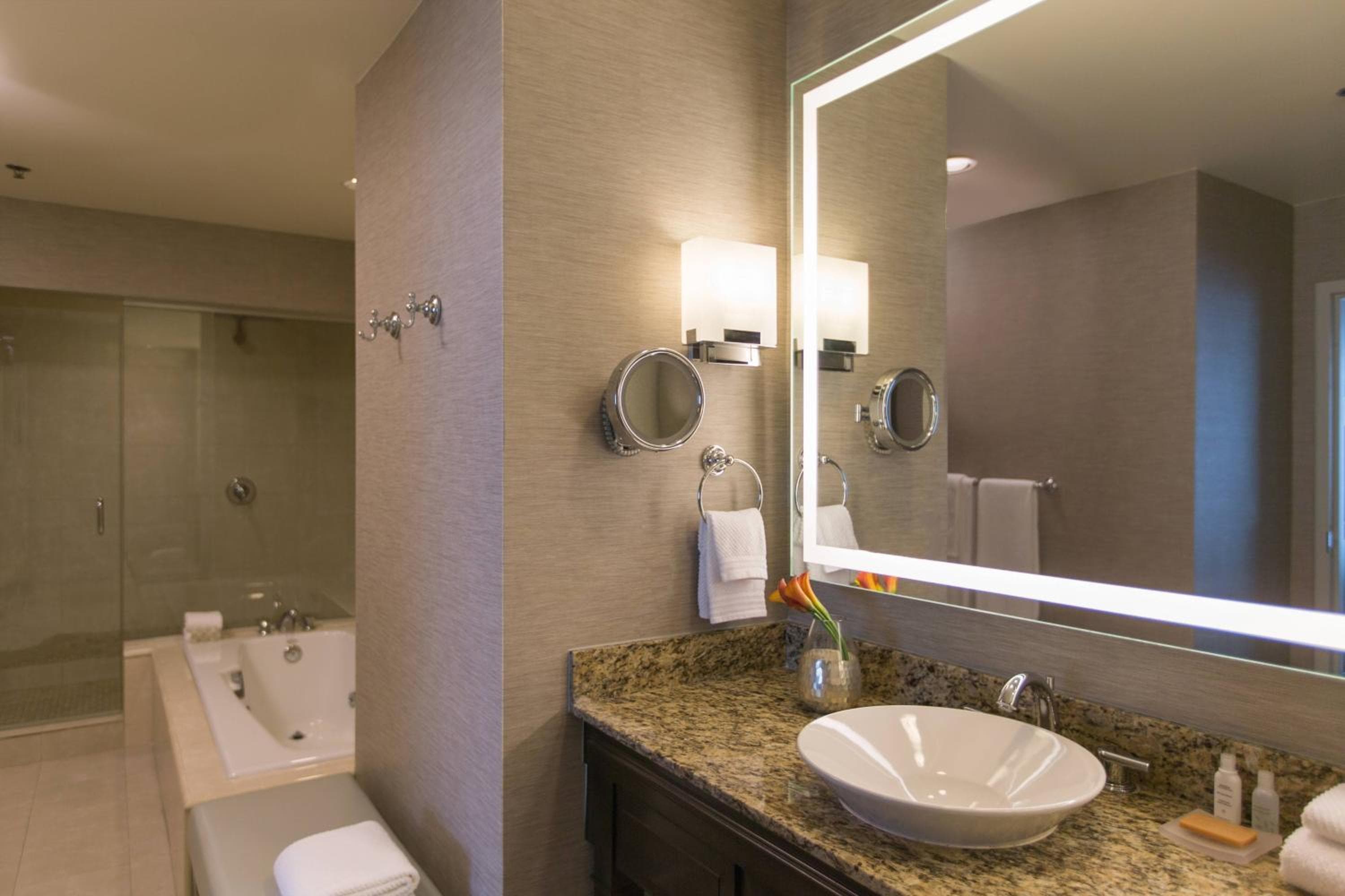 Renaissance Tampa International Plaza Hotel