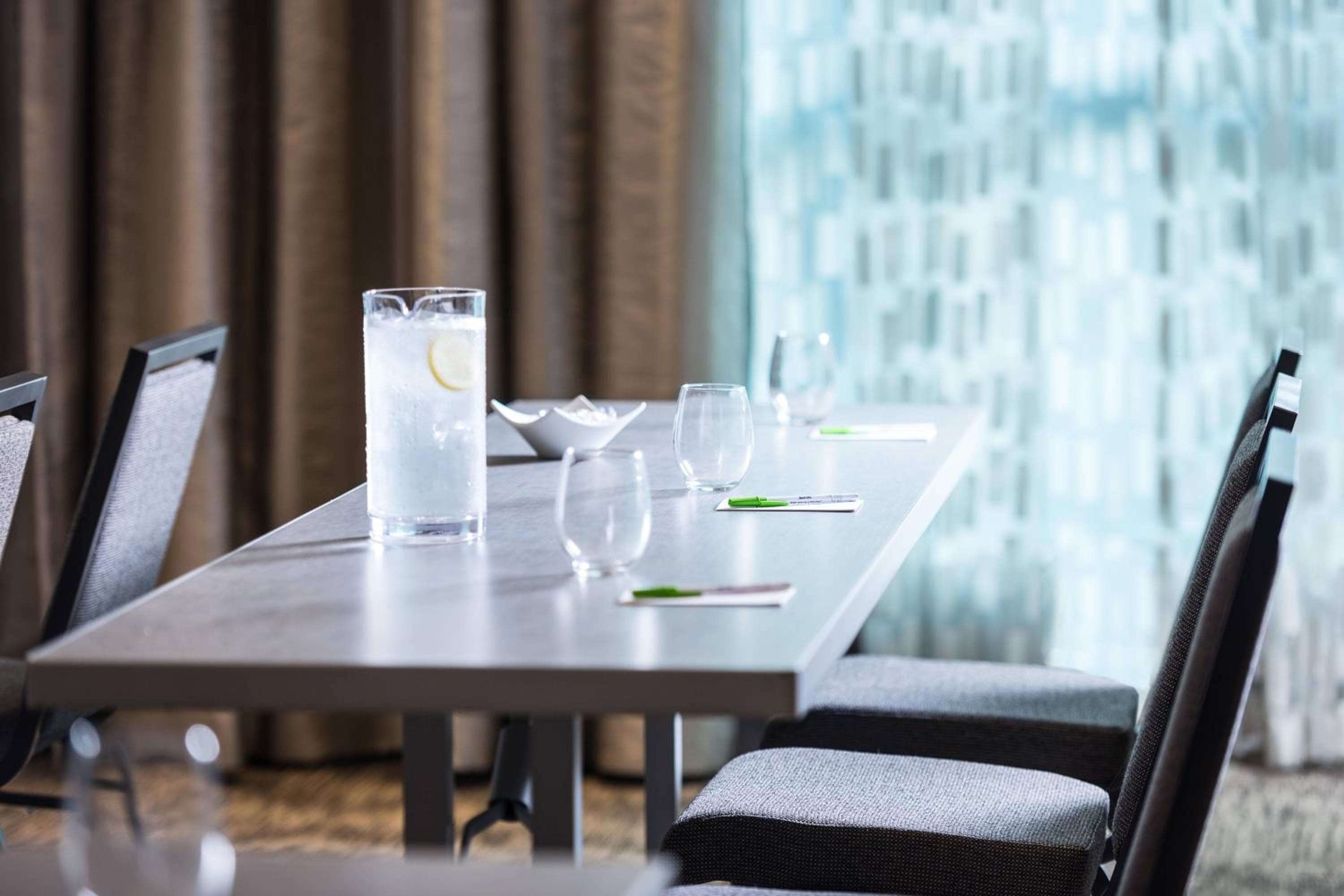 Courtyard by Marriott Edgewater NYC Area