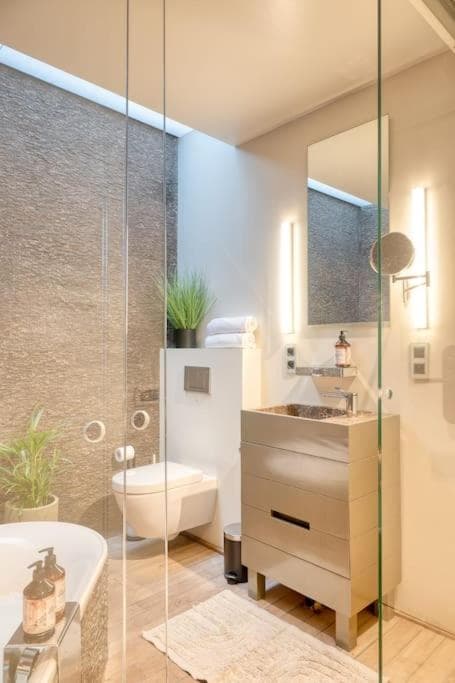 Ideal terraced Studio Retreat in Ghent's Center