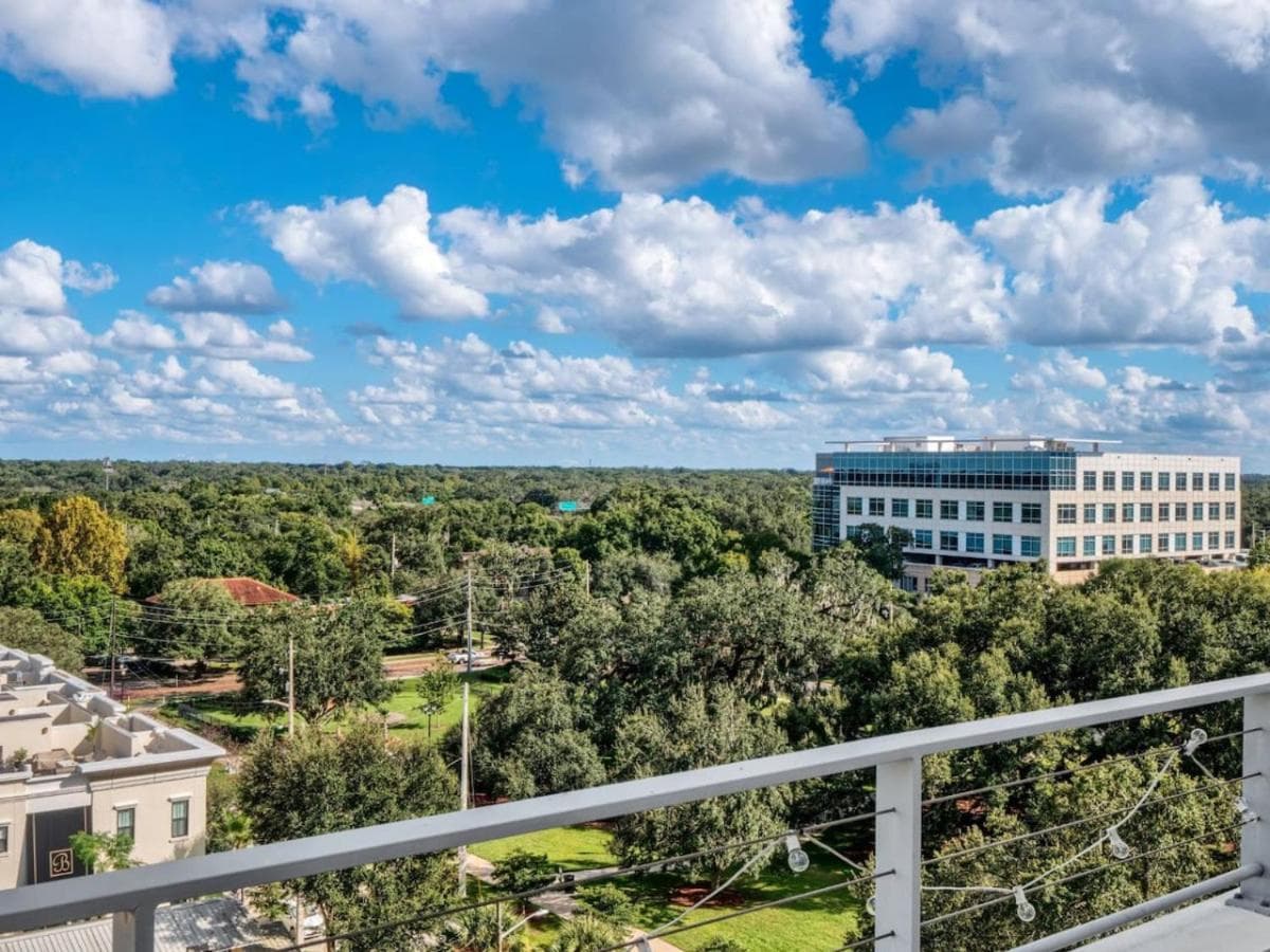 2bd 2bth PENTHOUSE DOWNTOWN with large Billiard room