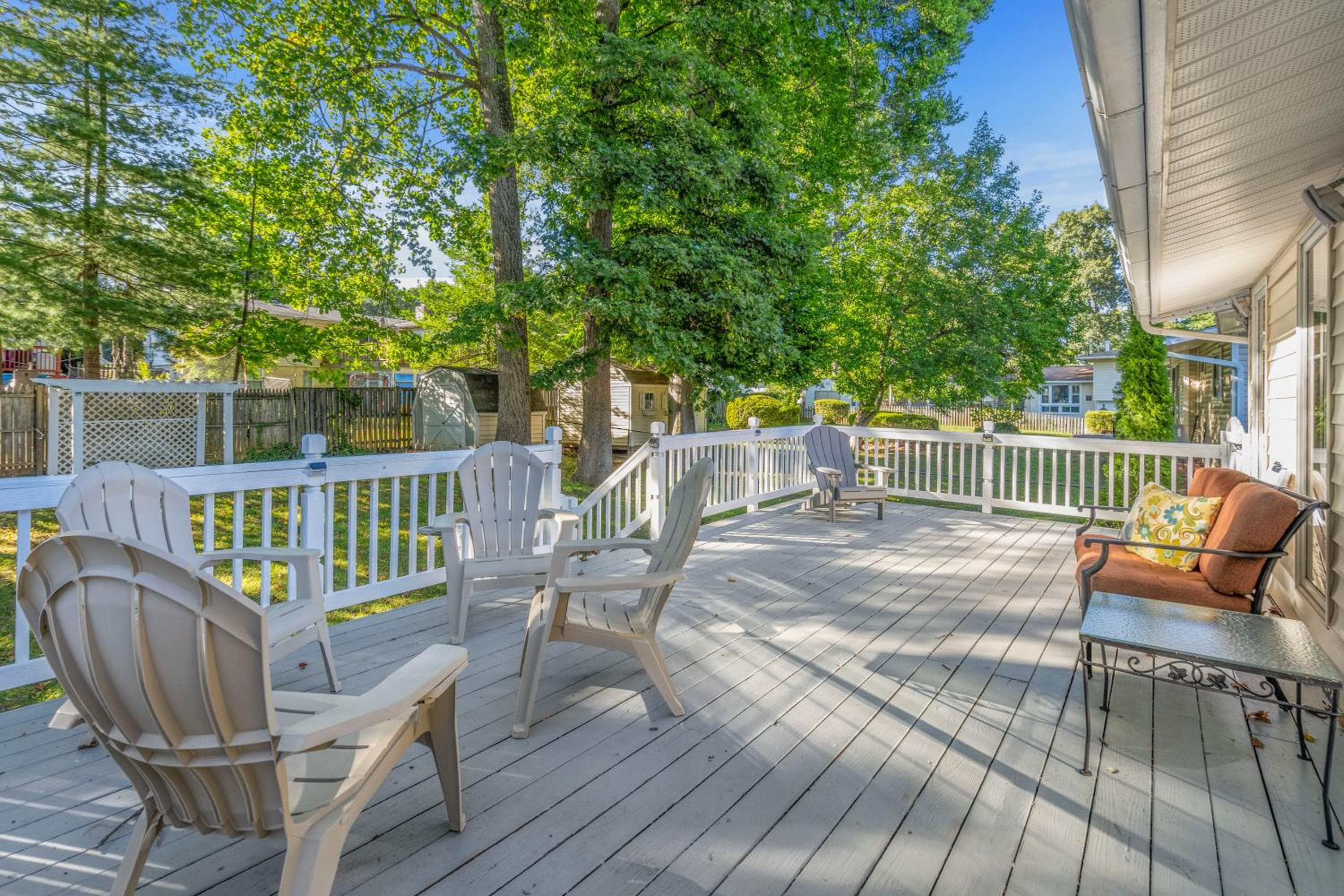 Spacious 5 Bedroom Home in Washington DC Suburb