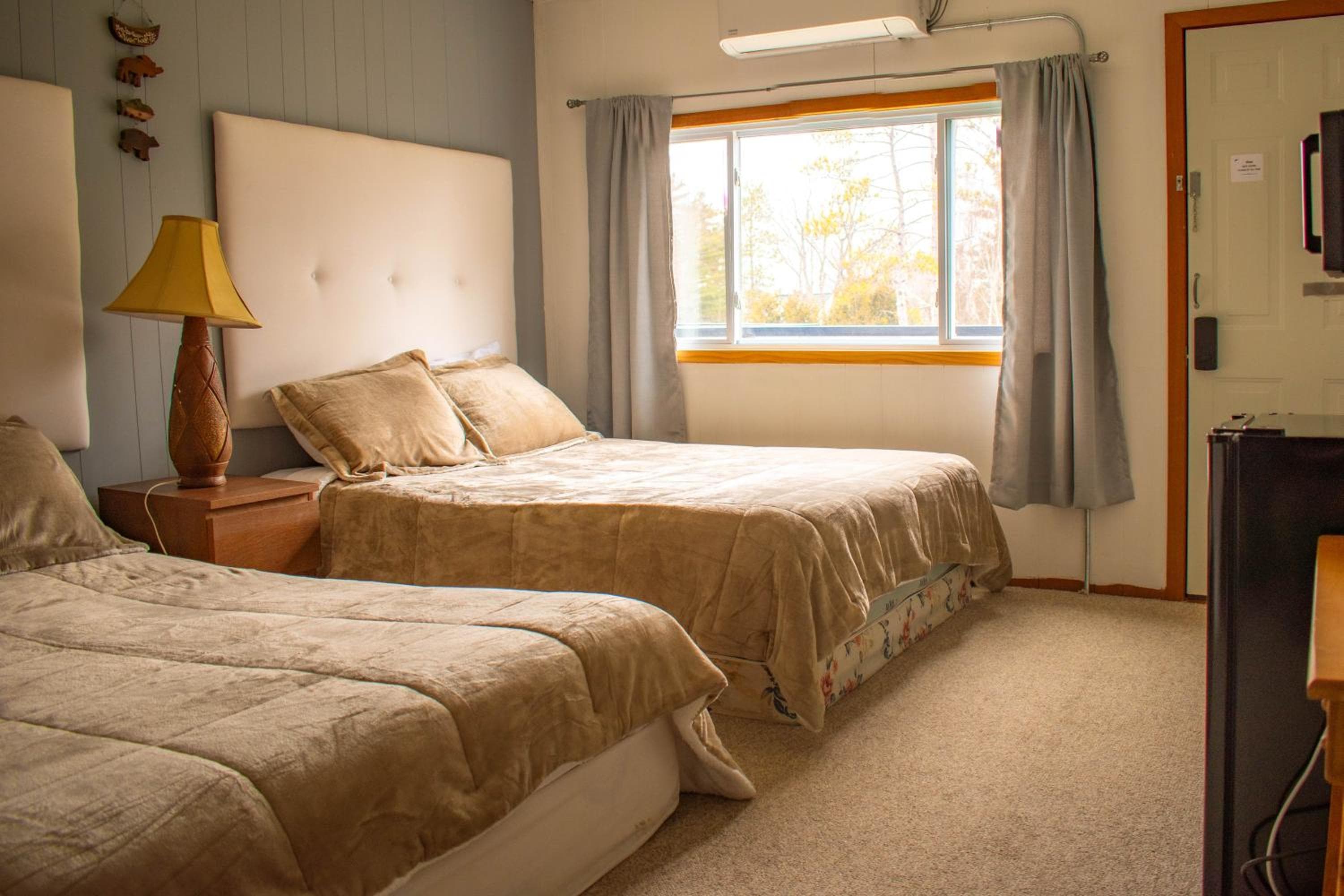 Sparrow Lake Guest House