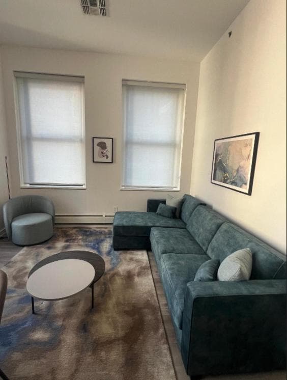 Luxury 1 BD unit in Financial District
