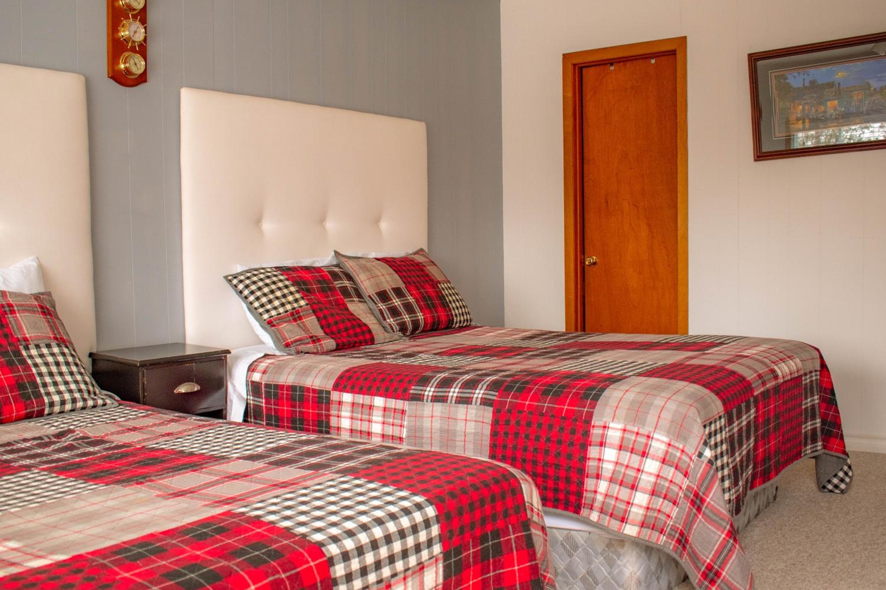 Sparrow Lake Guest House