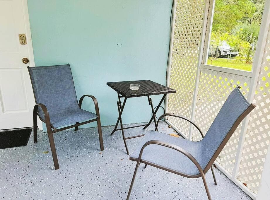 Super Cute & Cozy Home With 2 Bedrooms Near Everything In Jacksonville