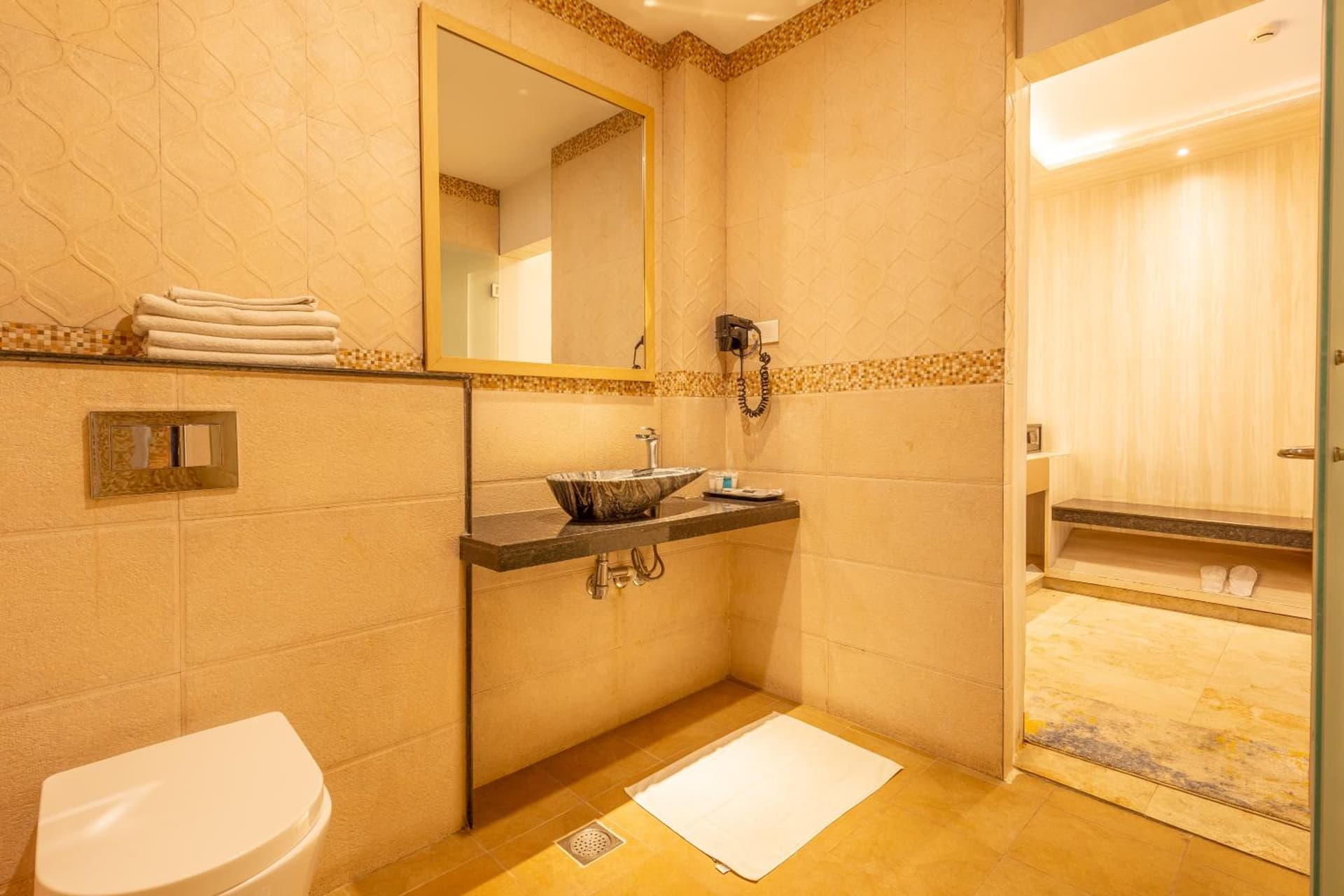 Arushi Boutique Hotel