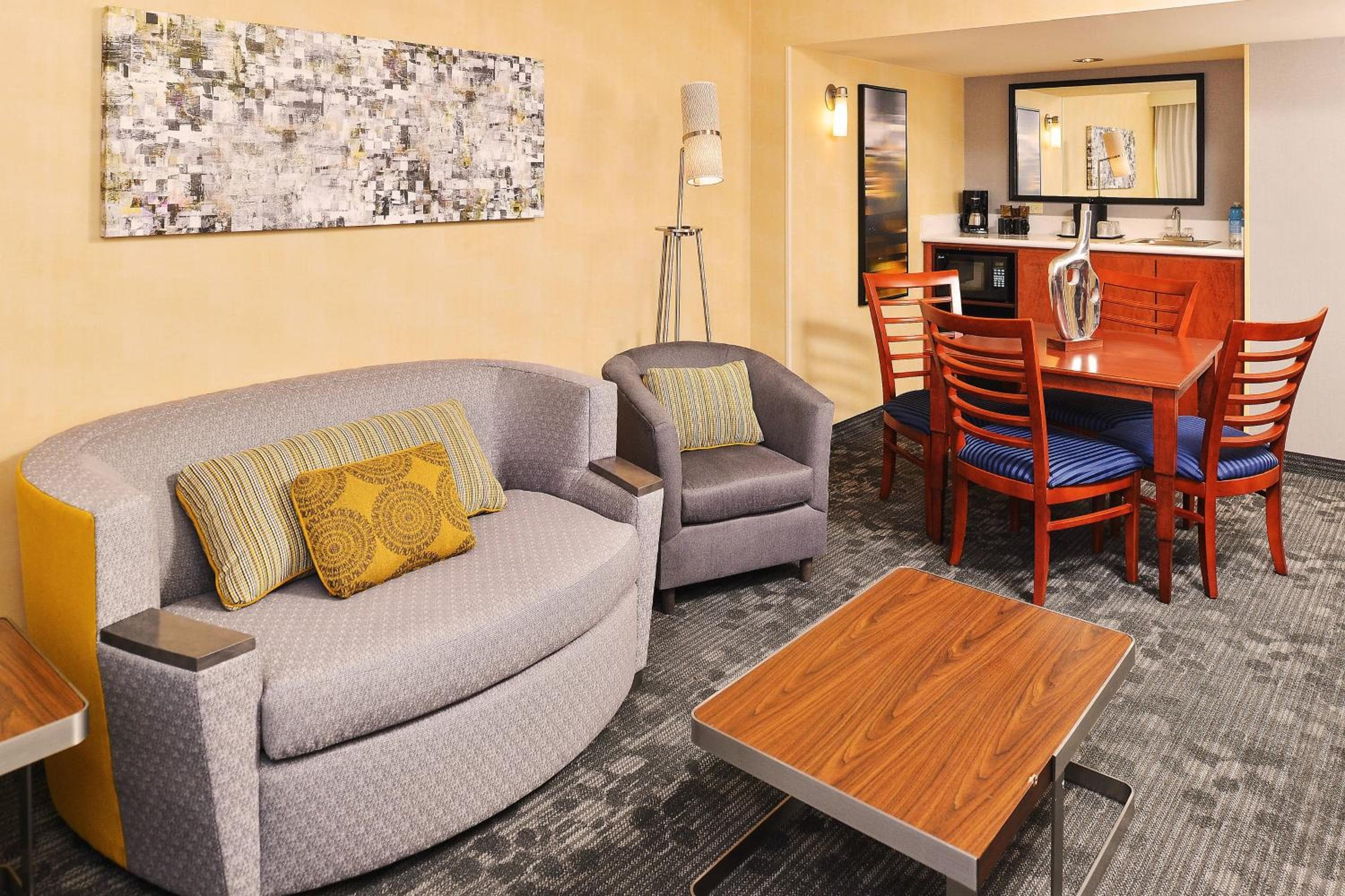 Courtyard by Marriott Denver Cherry Creek