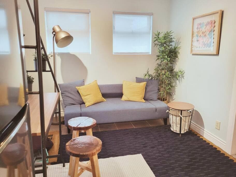Charming Lonsdale Cottage