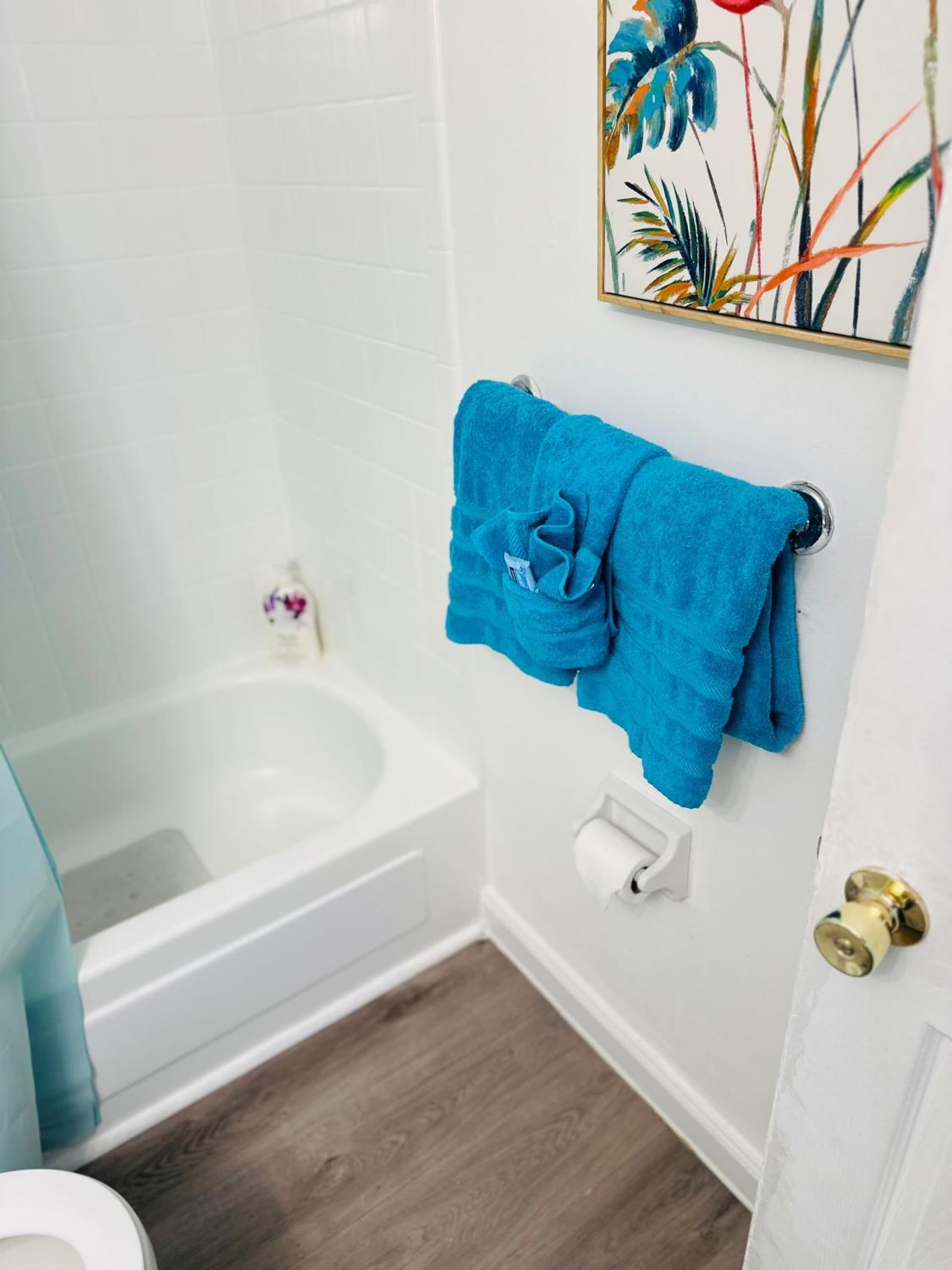 Superior beach studio with Pool Access and free parking