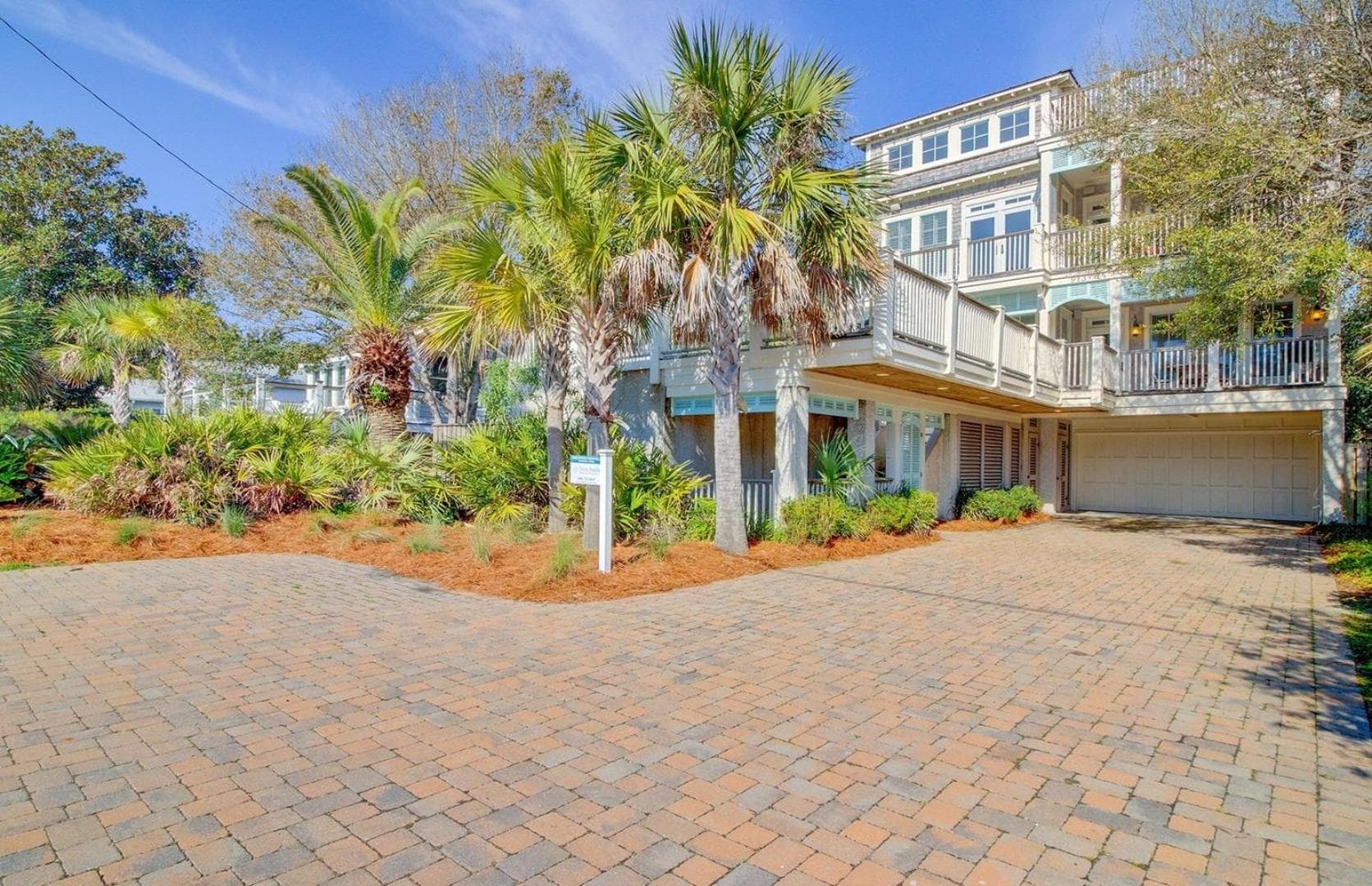 913 Carolina Boulevard by AvantStay