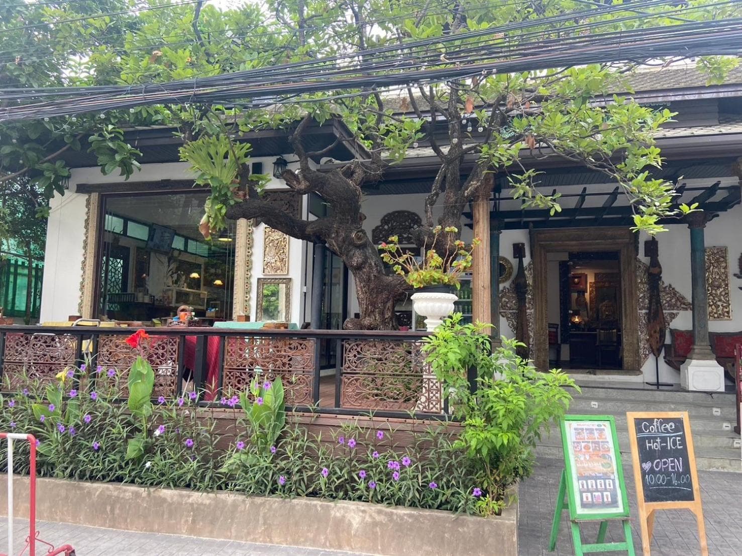 Baan Huenphen Boutique Hotel