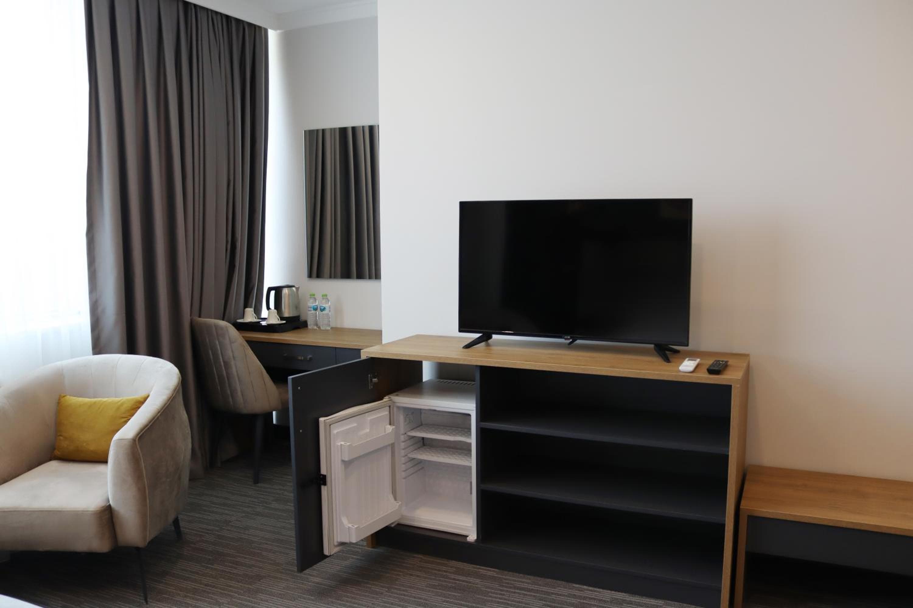 Home Plus Hotel