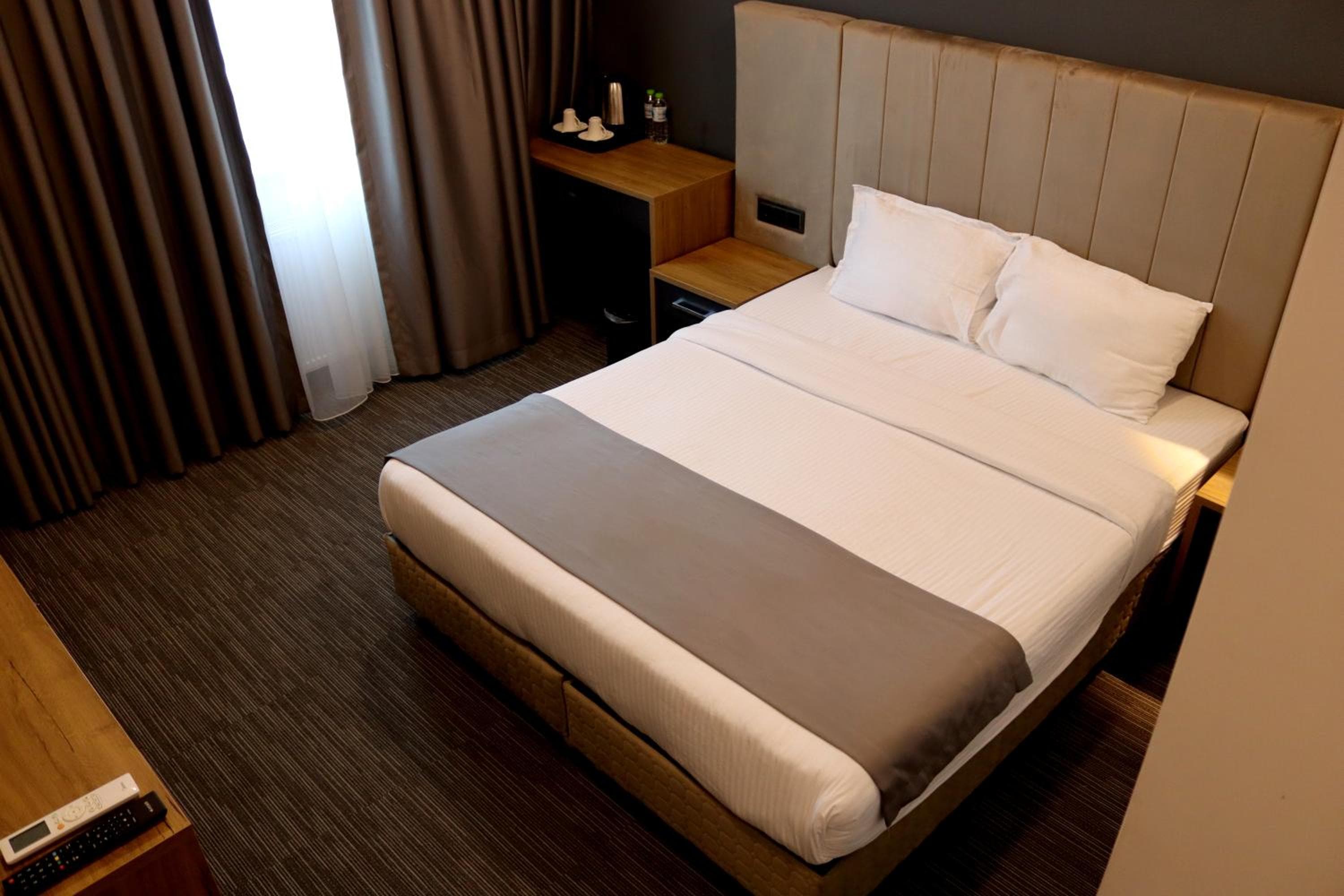 Home Plus Hotel