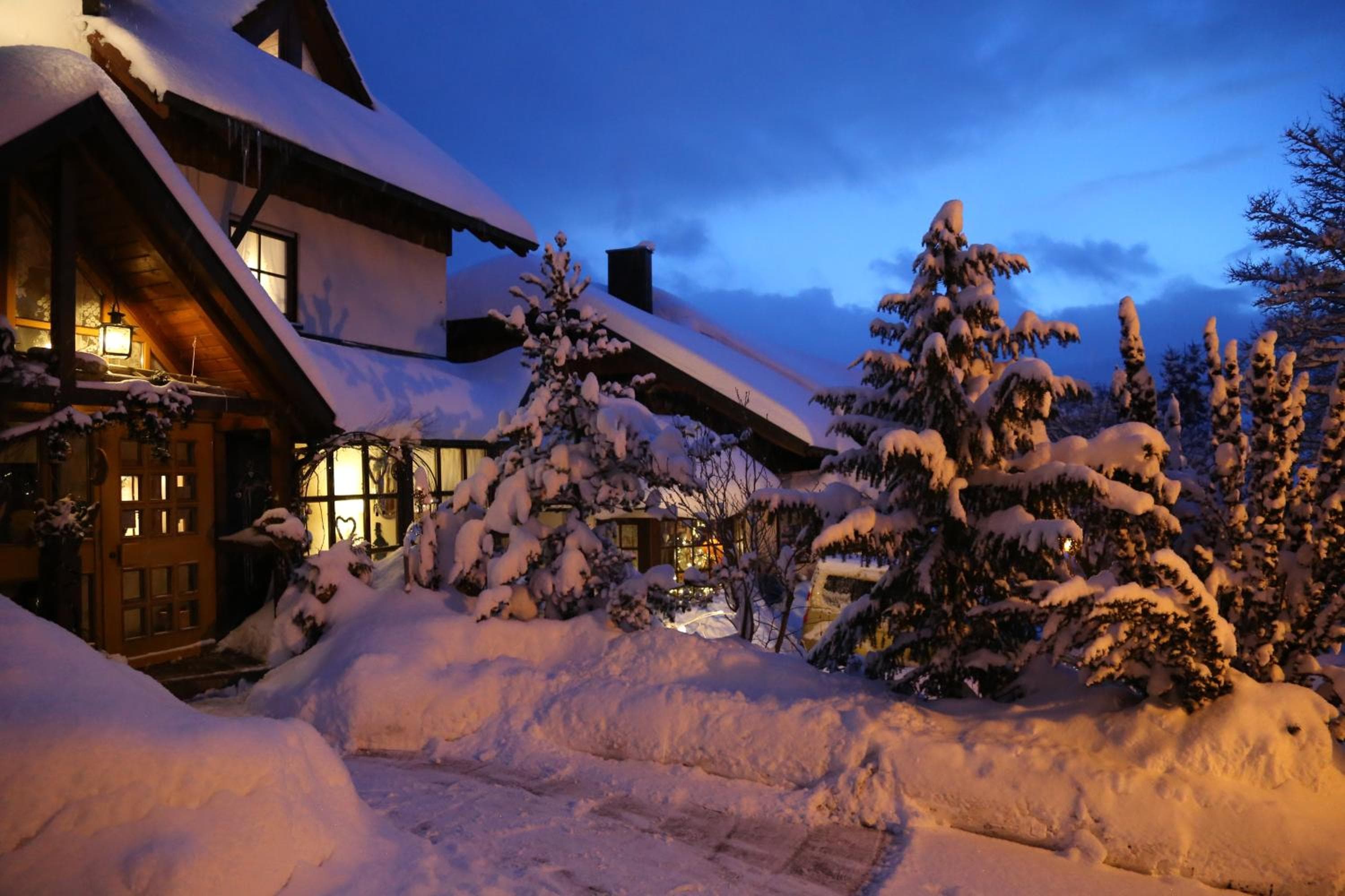 B&B Apart Hotel Goldener Hahn - Pool & Sauna, Frühstück