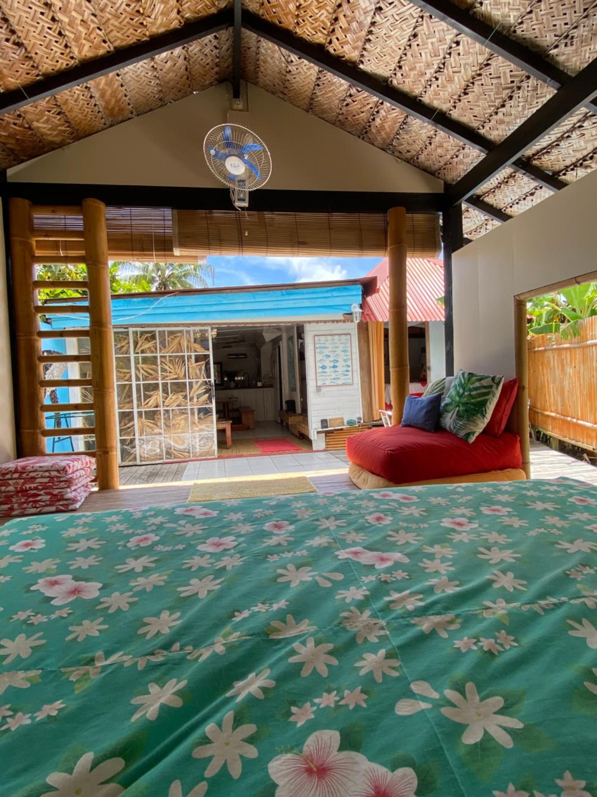 Fare BAMBOO avec PALAPA et piscine partagée