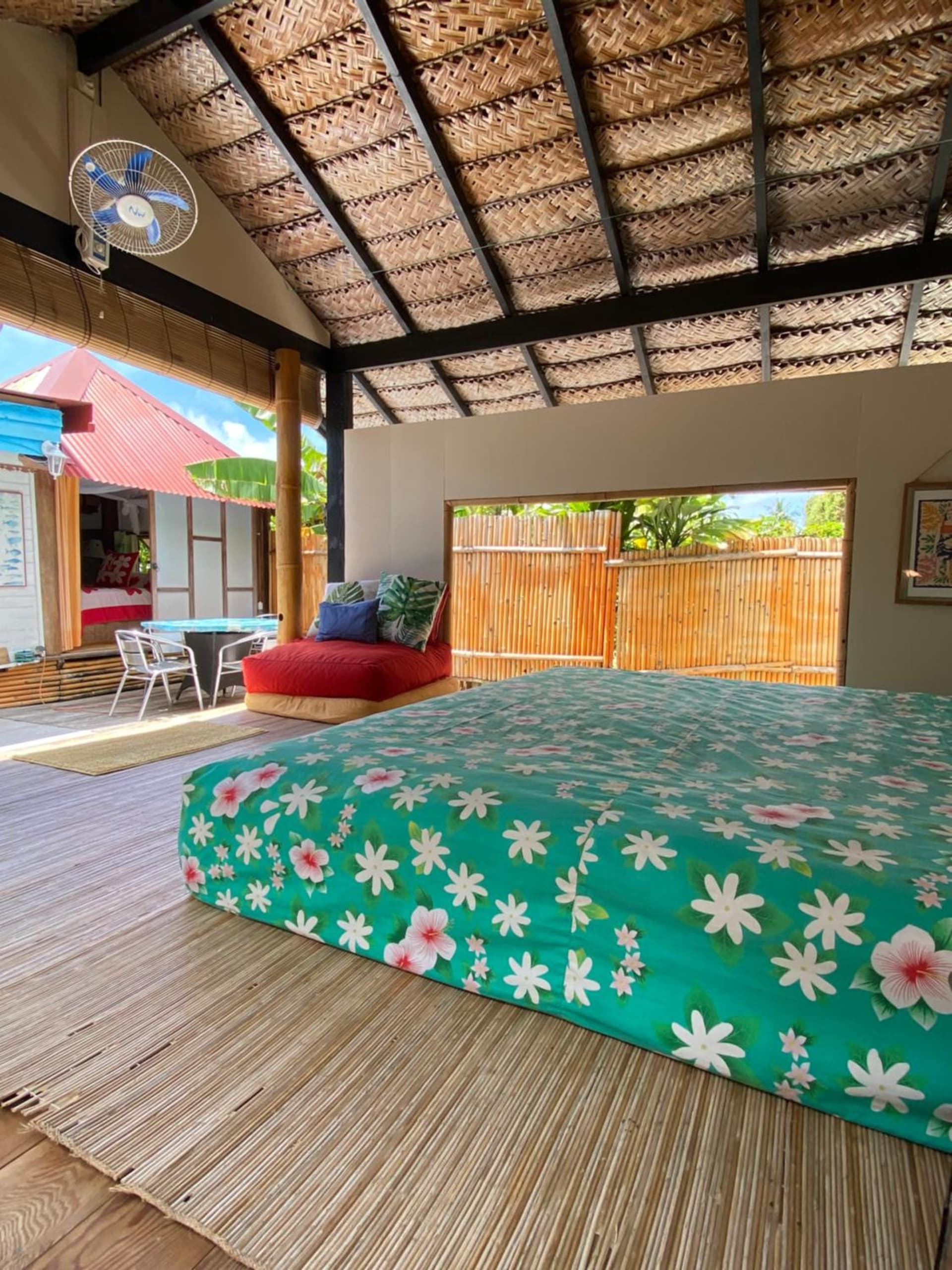 Fare BAMBOO avec PALAPA et piscine partagée