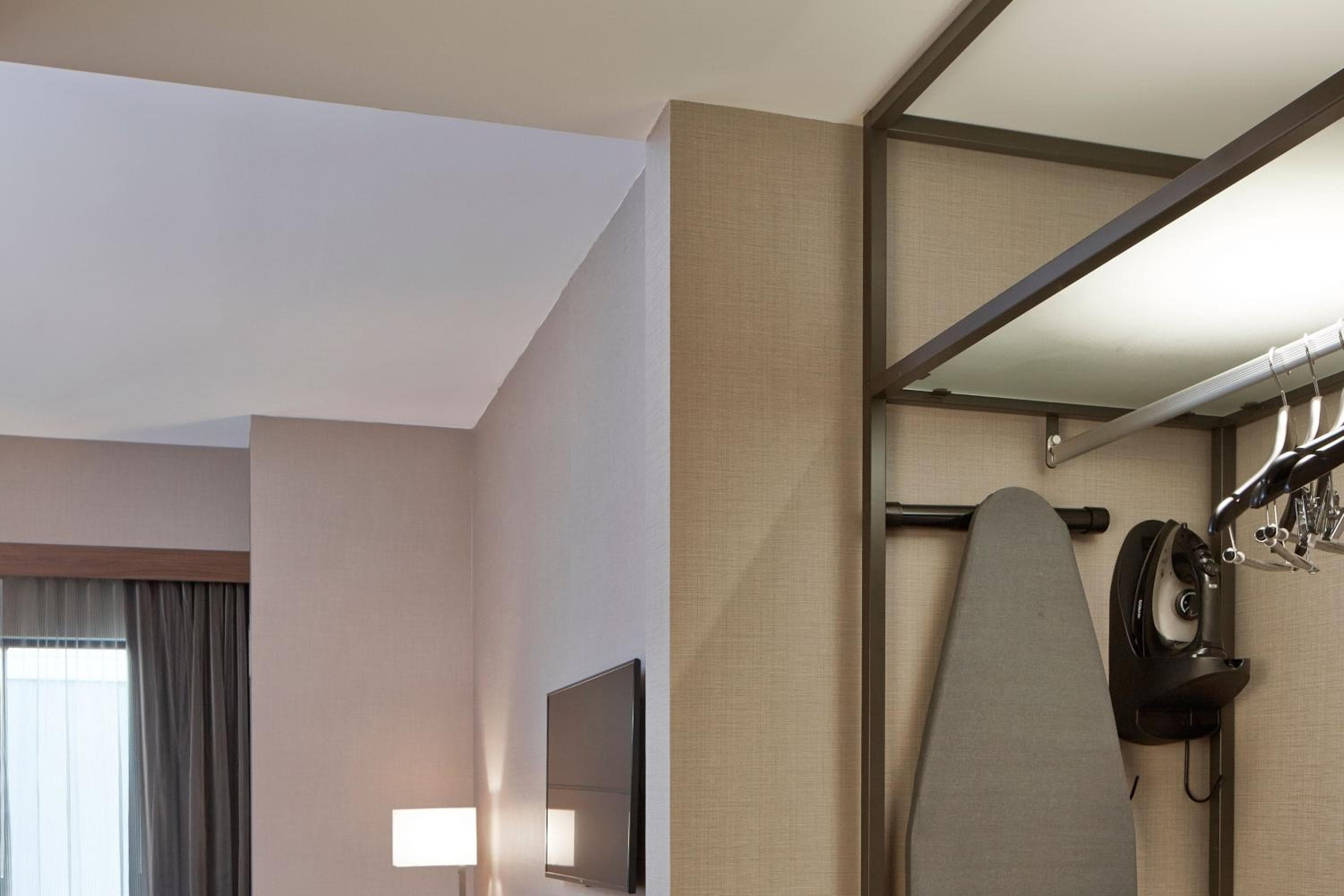 AC Hotel by Marriott Minneapolis Downtown
