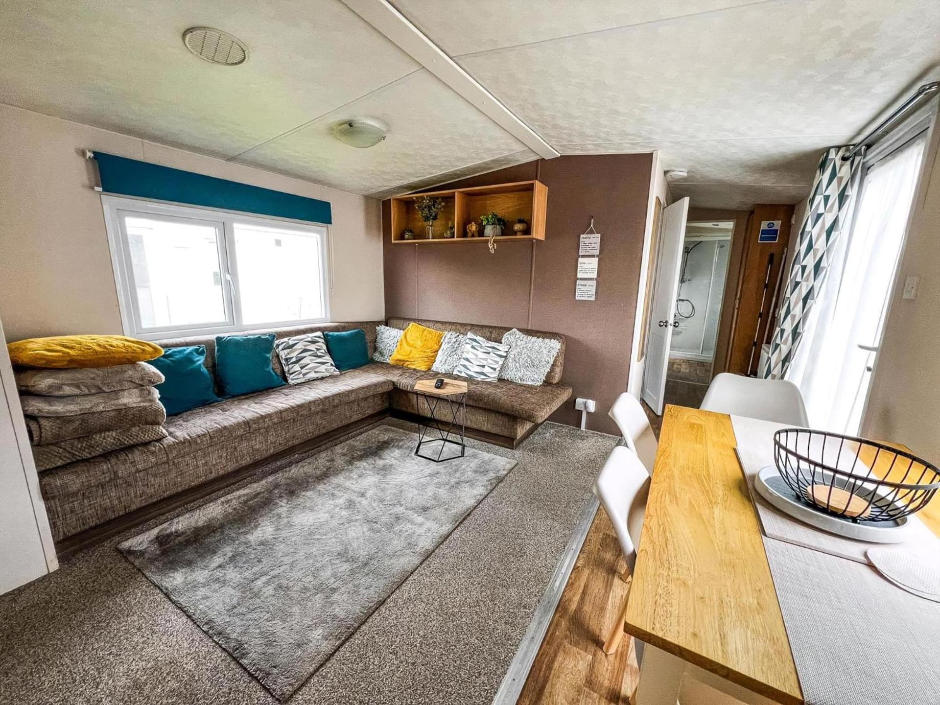 Great Caravan With Wifi And Decking At Dovercourt Holiday Park Ref 44006C