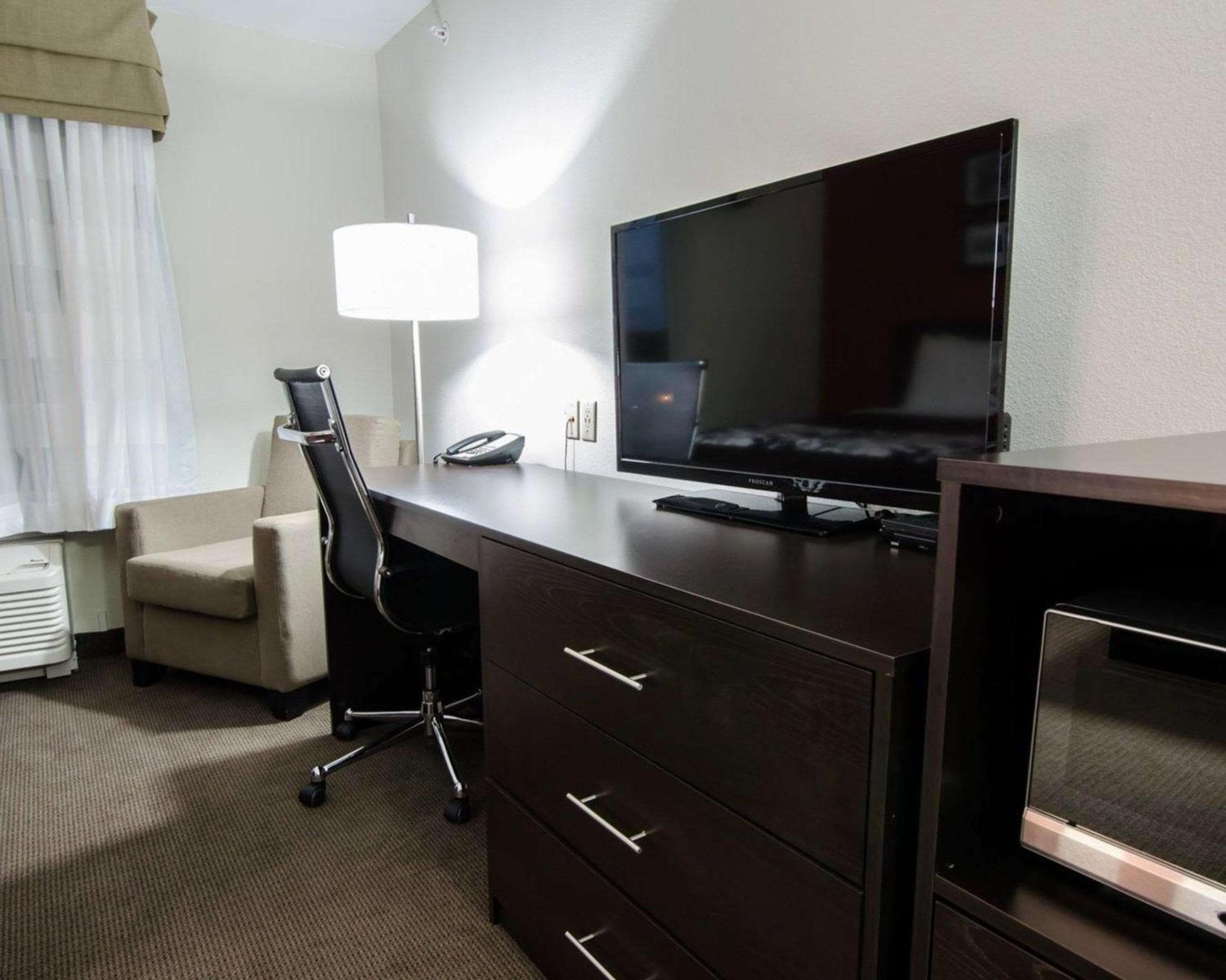 Sleep Inn & Suites And Conference Center Downtown