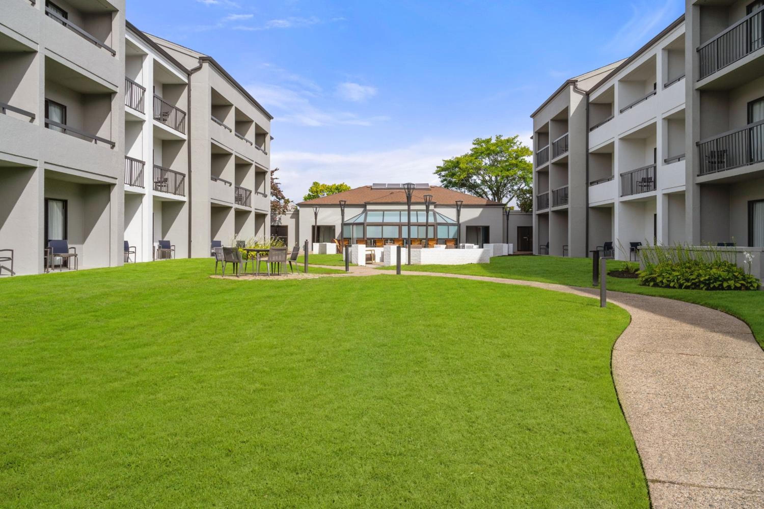Courtyard by Marriott Detroit Livonia
