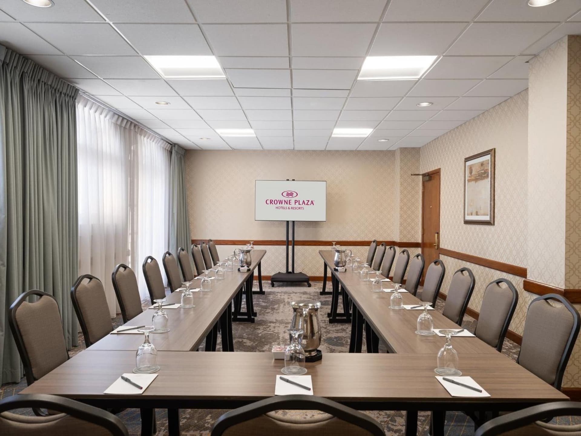 Crowne Plaza Phoenix - Chandler Golf Resort by IHG