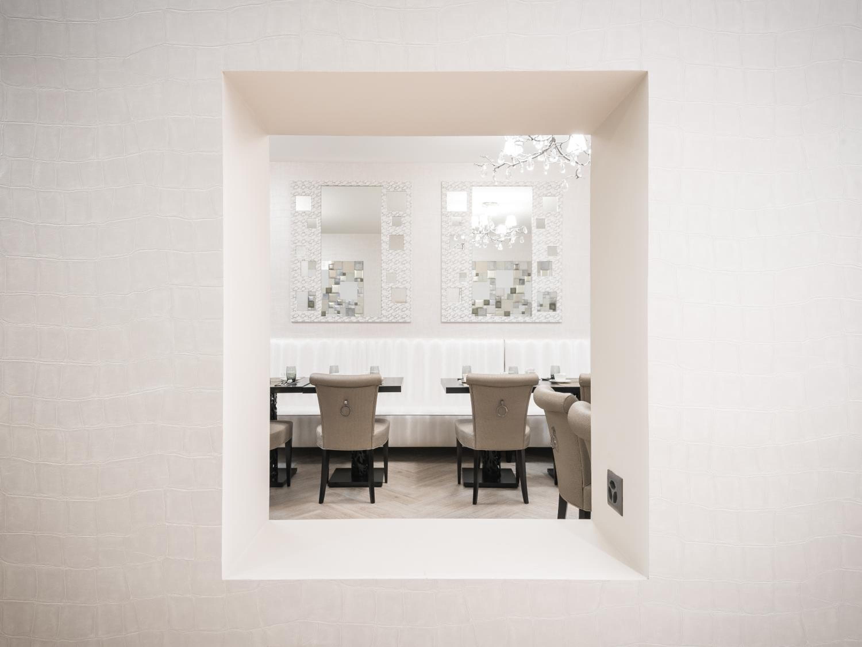 Hôtel Le White - Le 42 Restaurant
