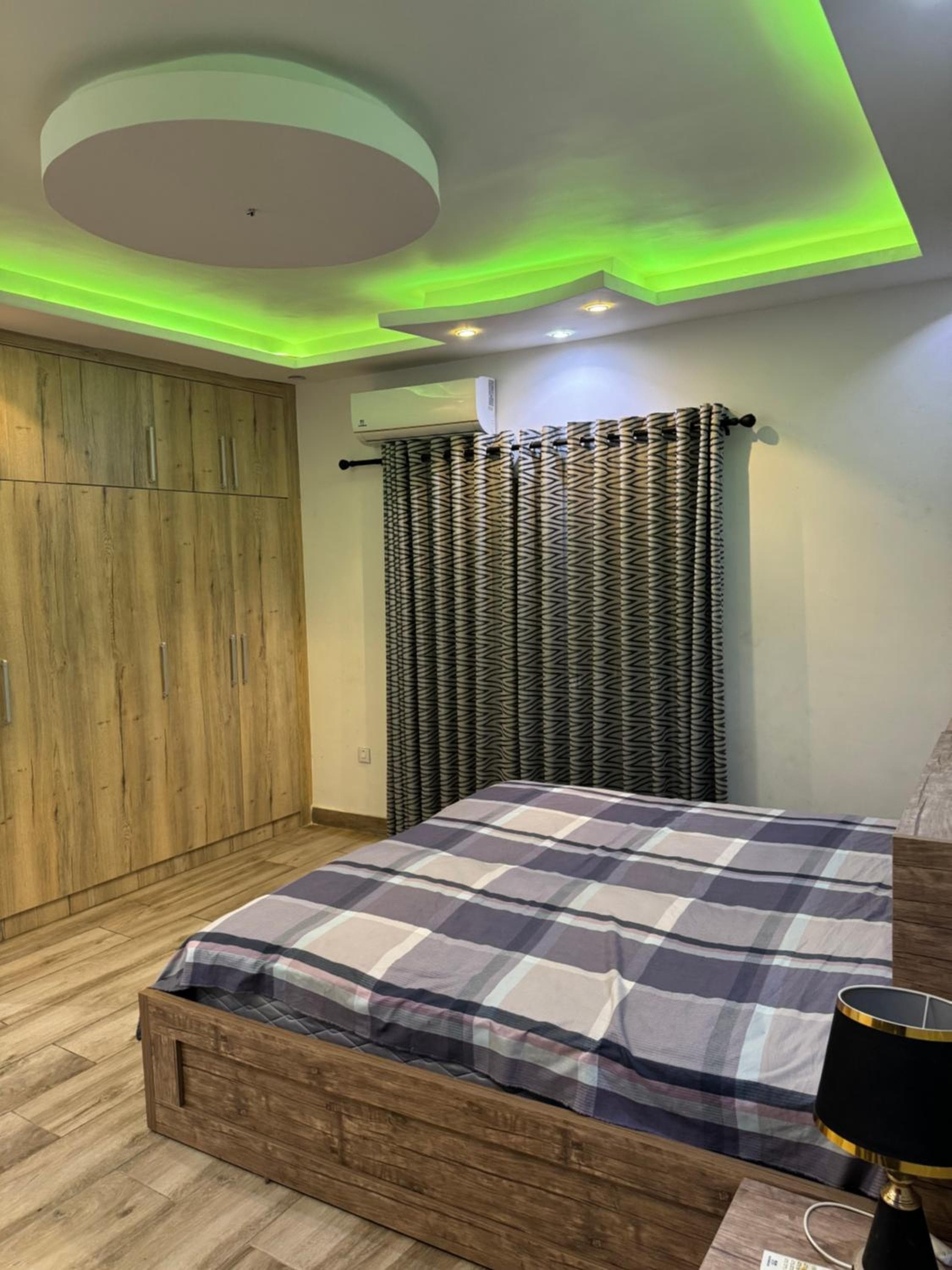 Yussals Luxury Apt