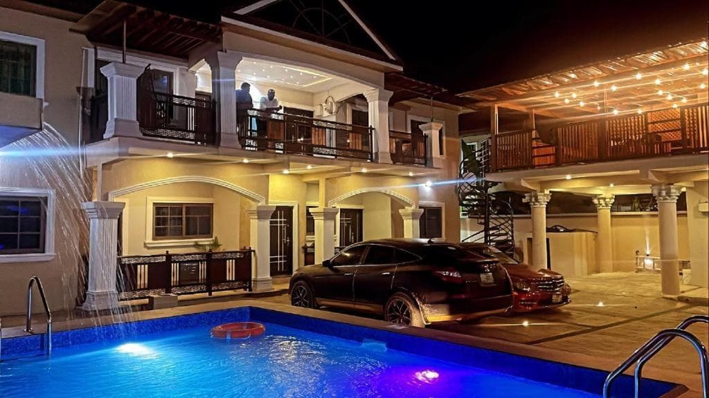 Yussals Luxury Apt