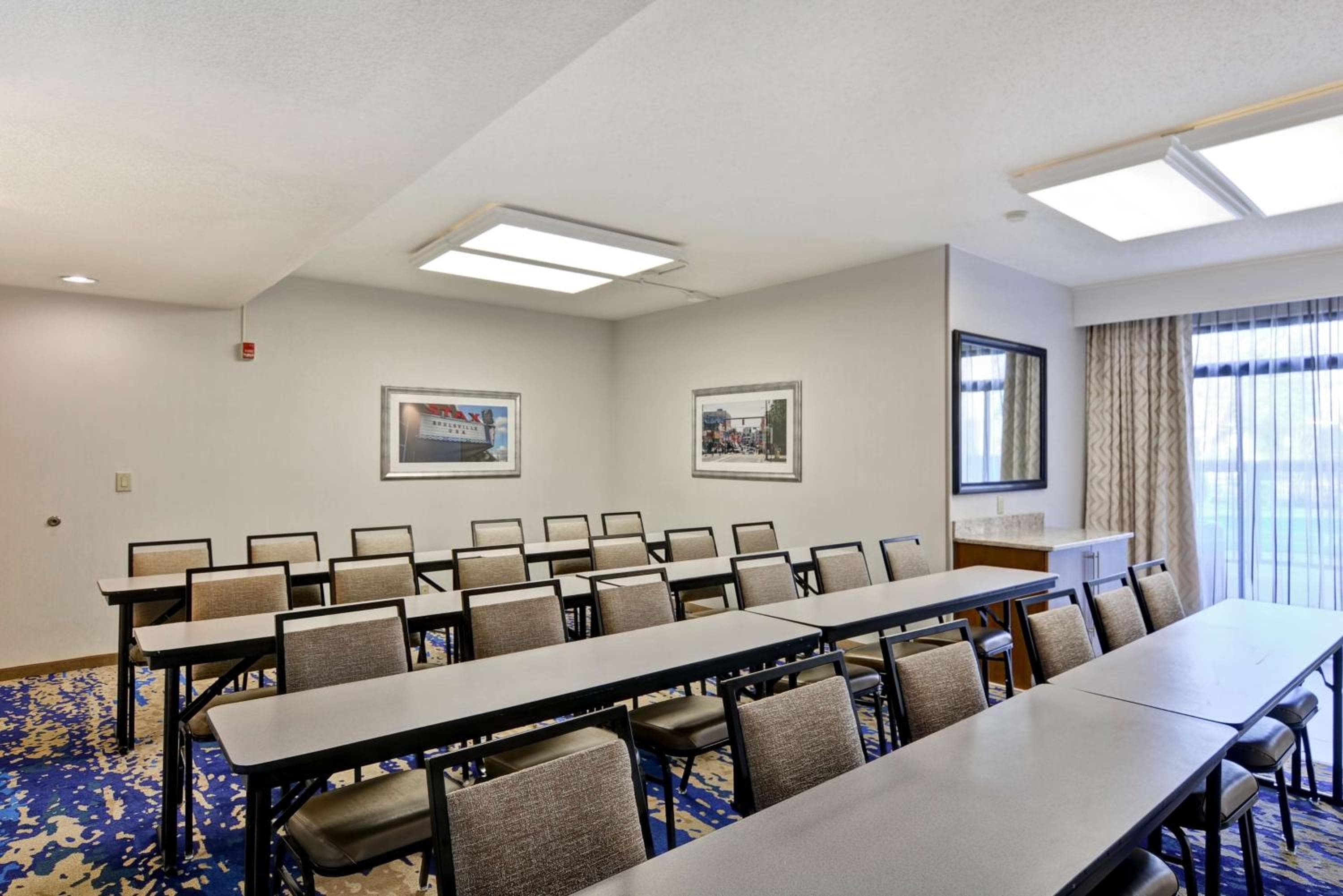 Hampton Inn Memphis-Poplar