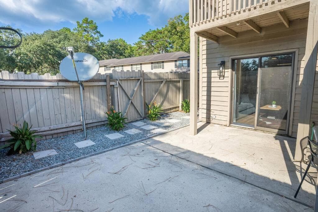 Lake Park Paradise 2-Story Condo
