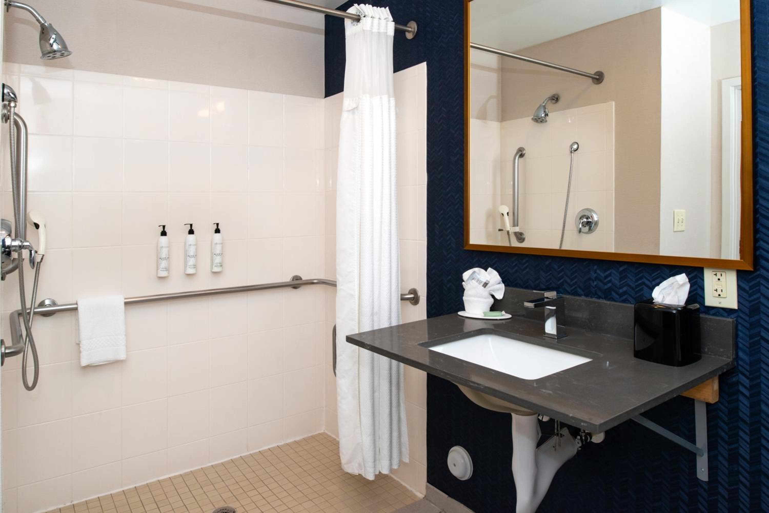Fairfield Inn & Suites Greensboro Wendover