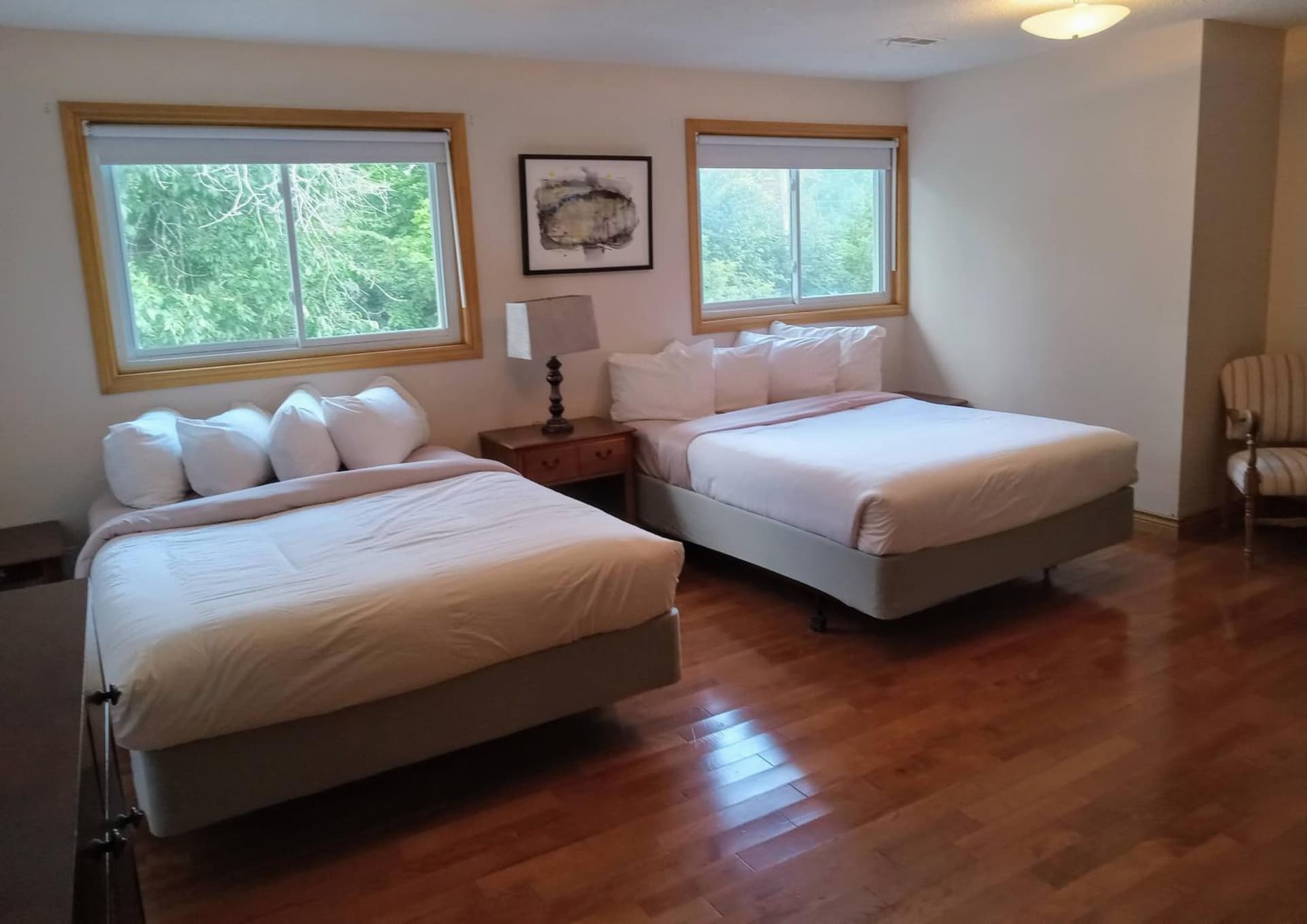 Hotel Wolfe Island