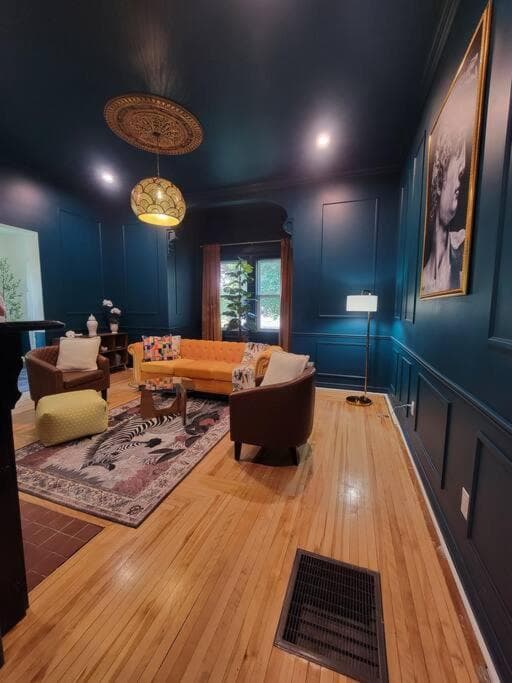 The Victorian Suite
