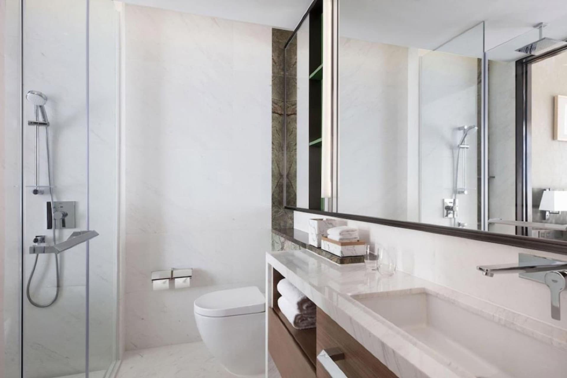 Sheraton Hong Kong Tung Chung Hotel